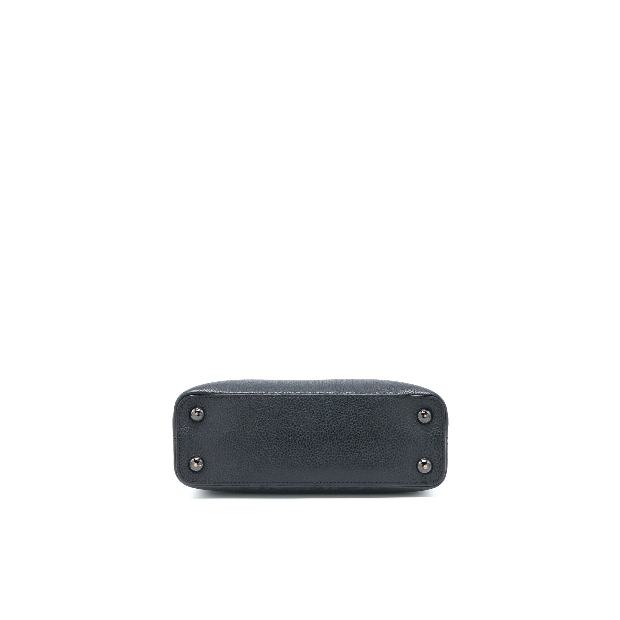 louis-vuitton-capucines-bb-taurillon-so-black-with-black-hardware