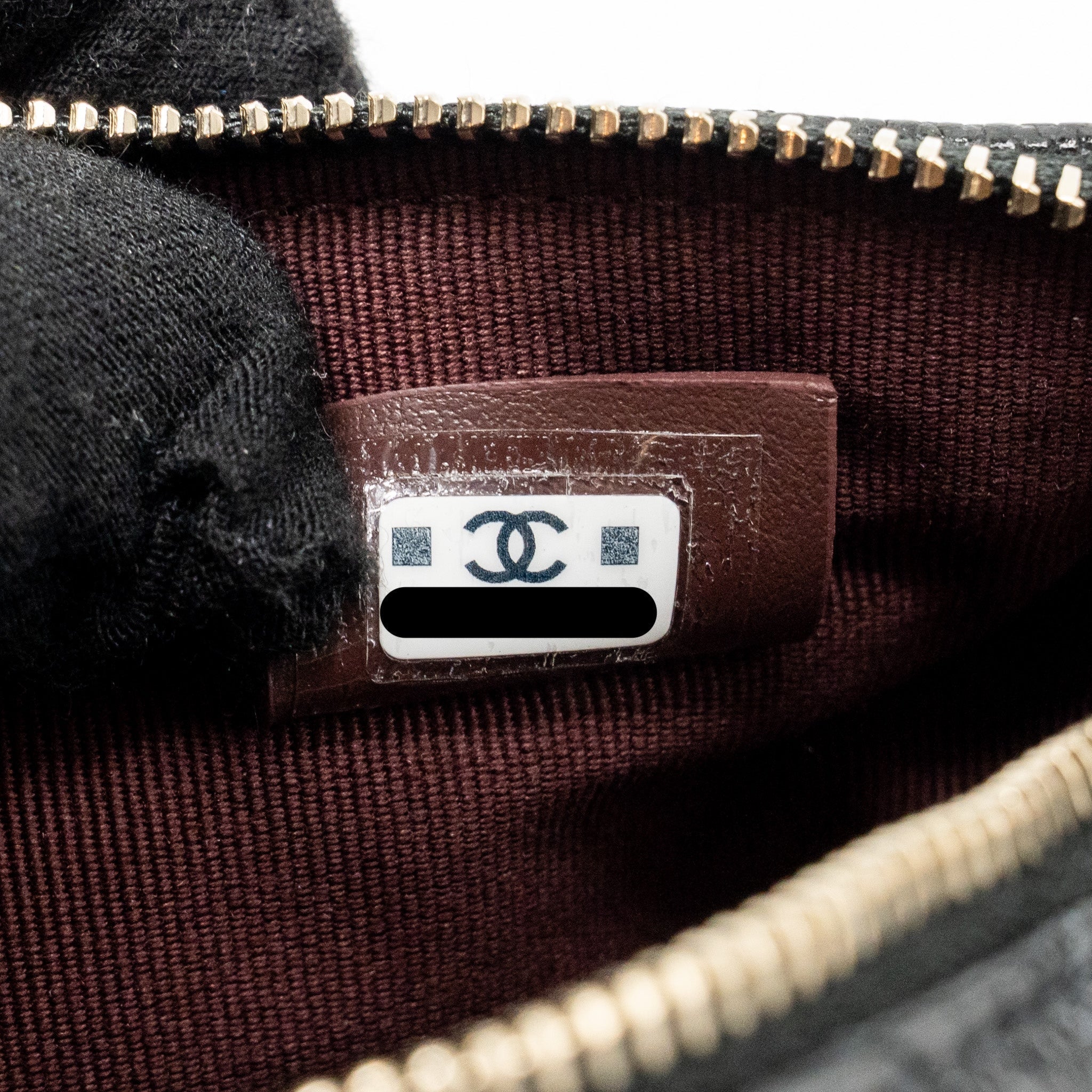 chanel-25c-quilted-hobo-bag-caviar-black-lghwmicrochip