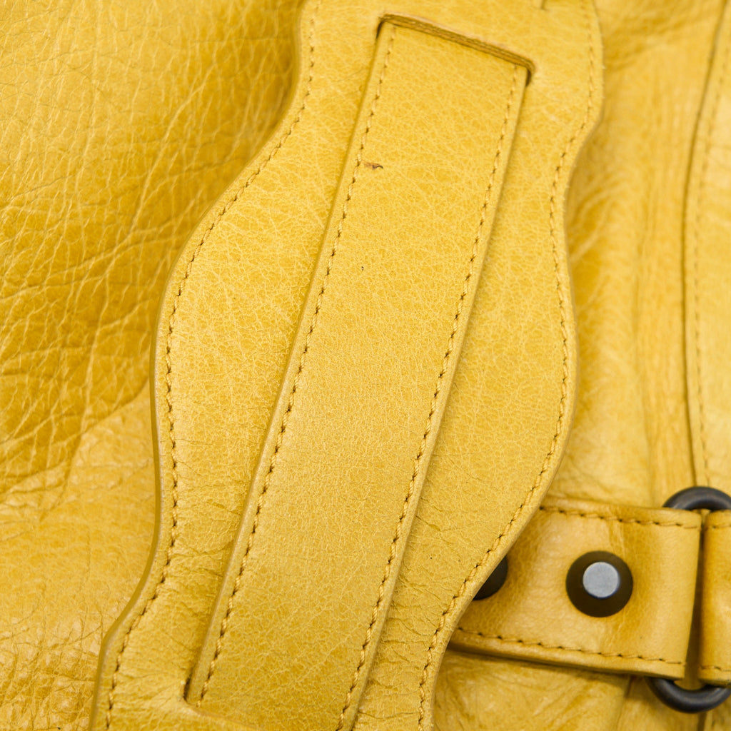 balenciaga-classic-city-bag-lambskin-yellow-black-hardware