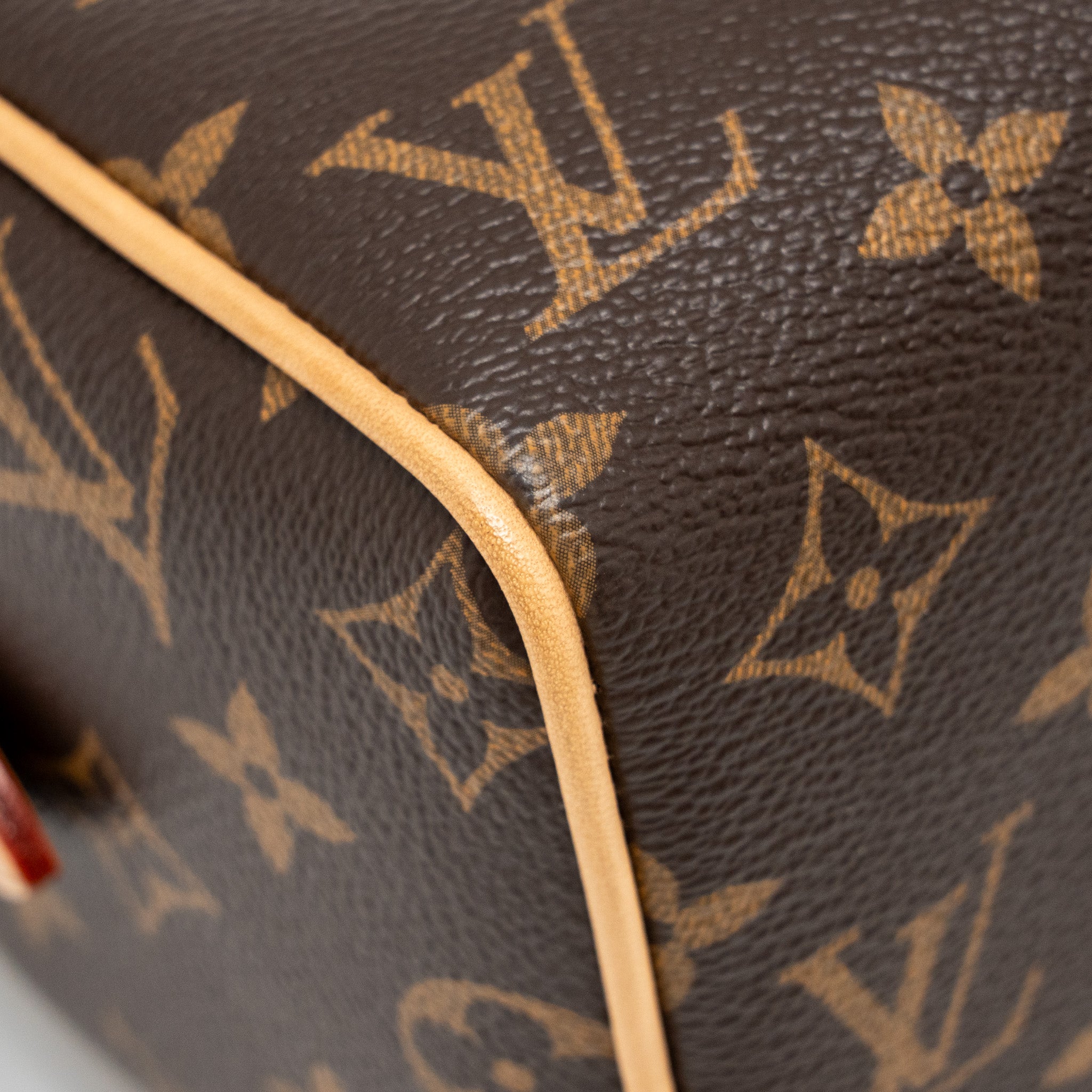 louis-vuitton-speedy-bandouliere-20-monogram-canvas-black-strap-ghw-3