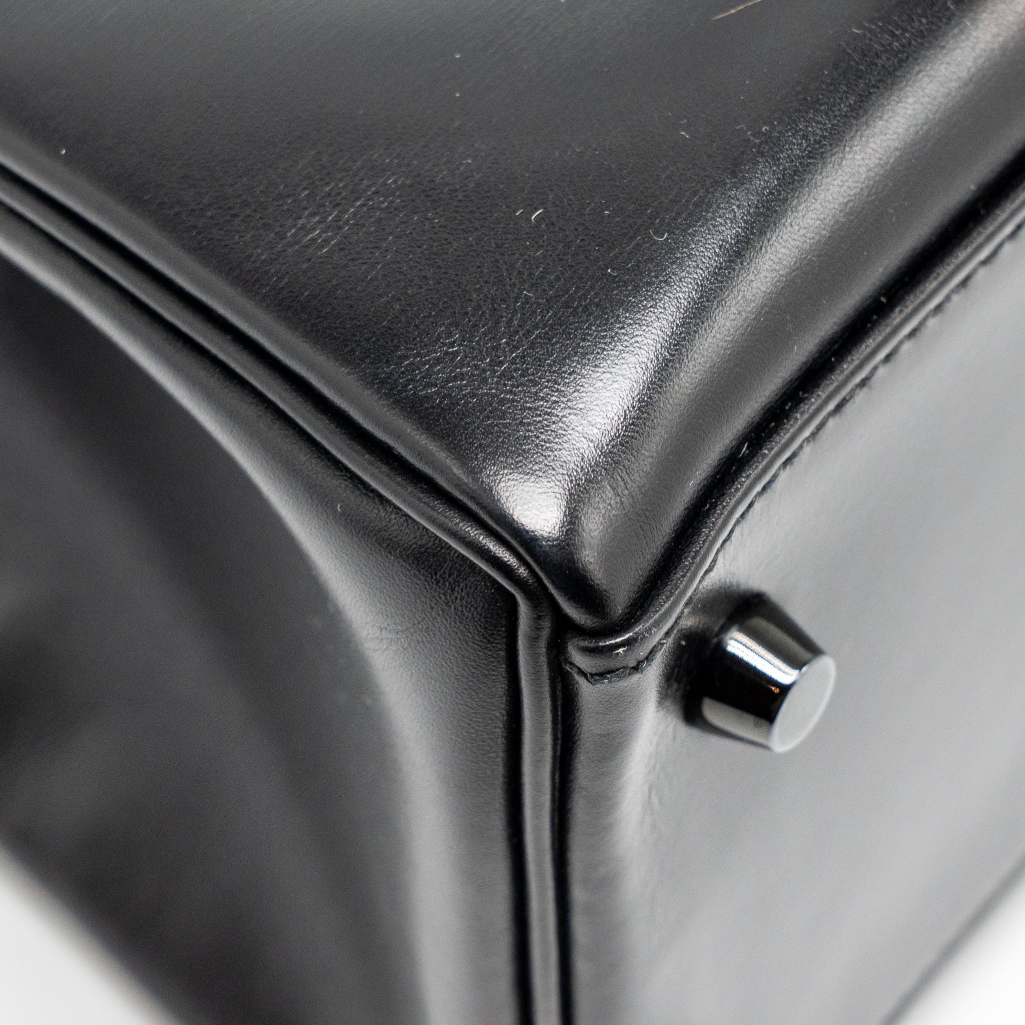 hermes-kelly-32-box-so-black-stamp-square-n