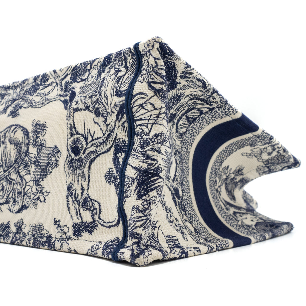 dior-medium-book-tote-blue-toile-de-jouy-embroidery-1