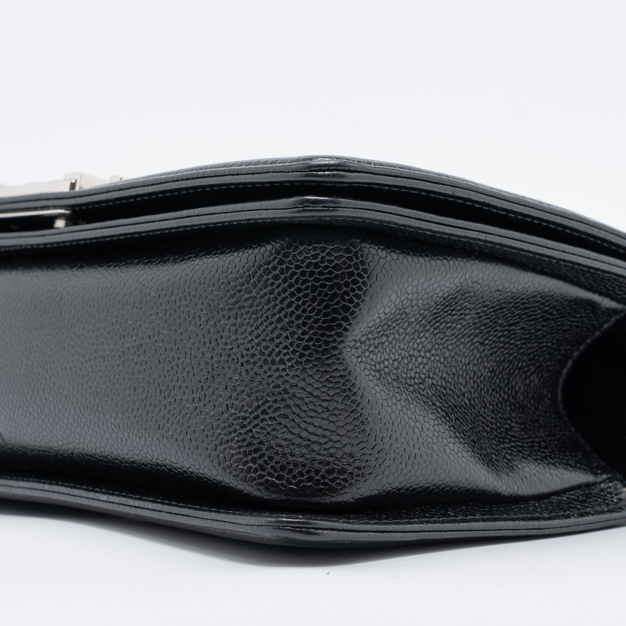 chanel-medium-boy-bag-caviar-black-shw