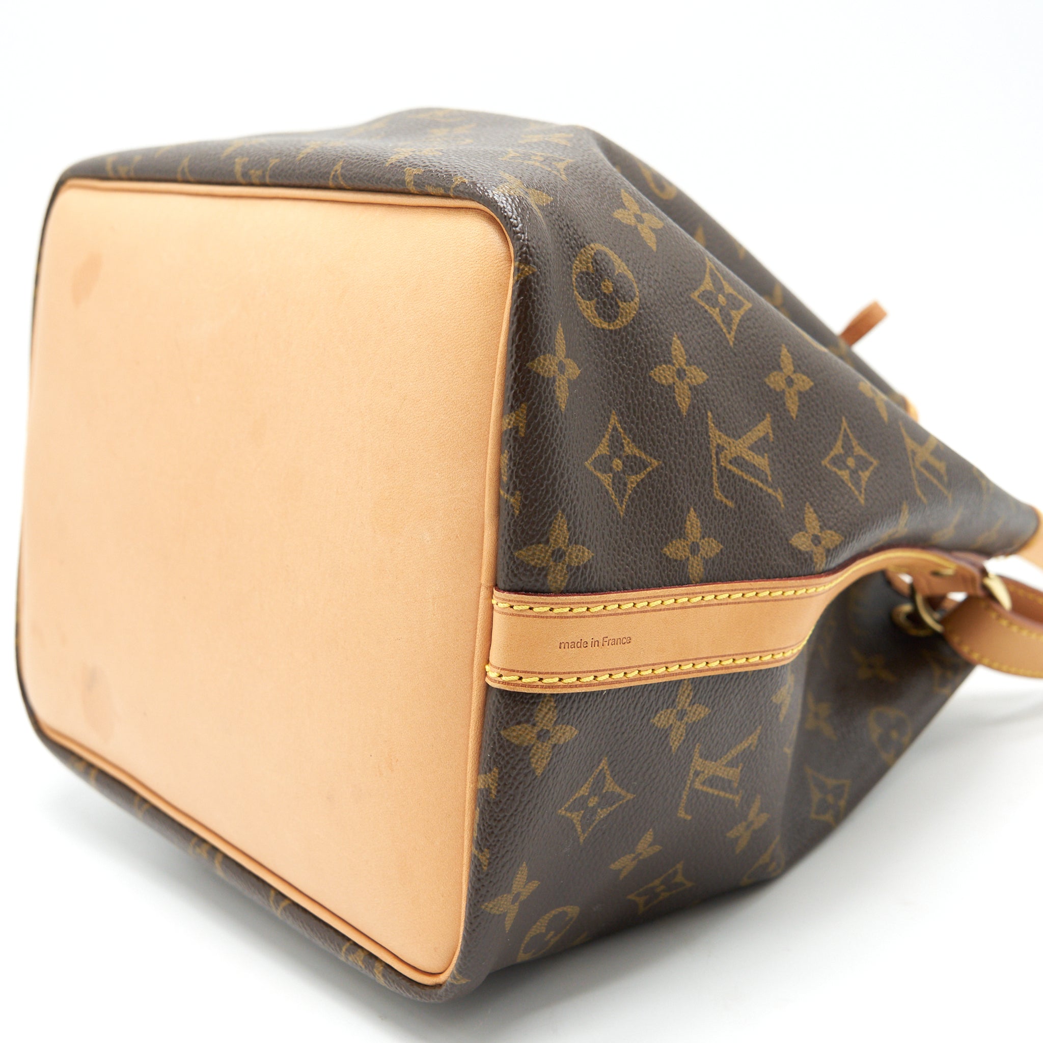 louis-vuitton-petit-noe-monogram-canvas