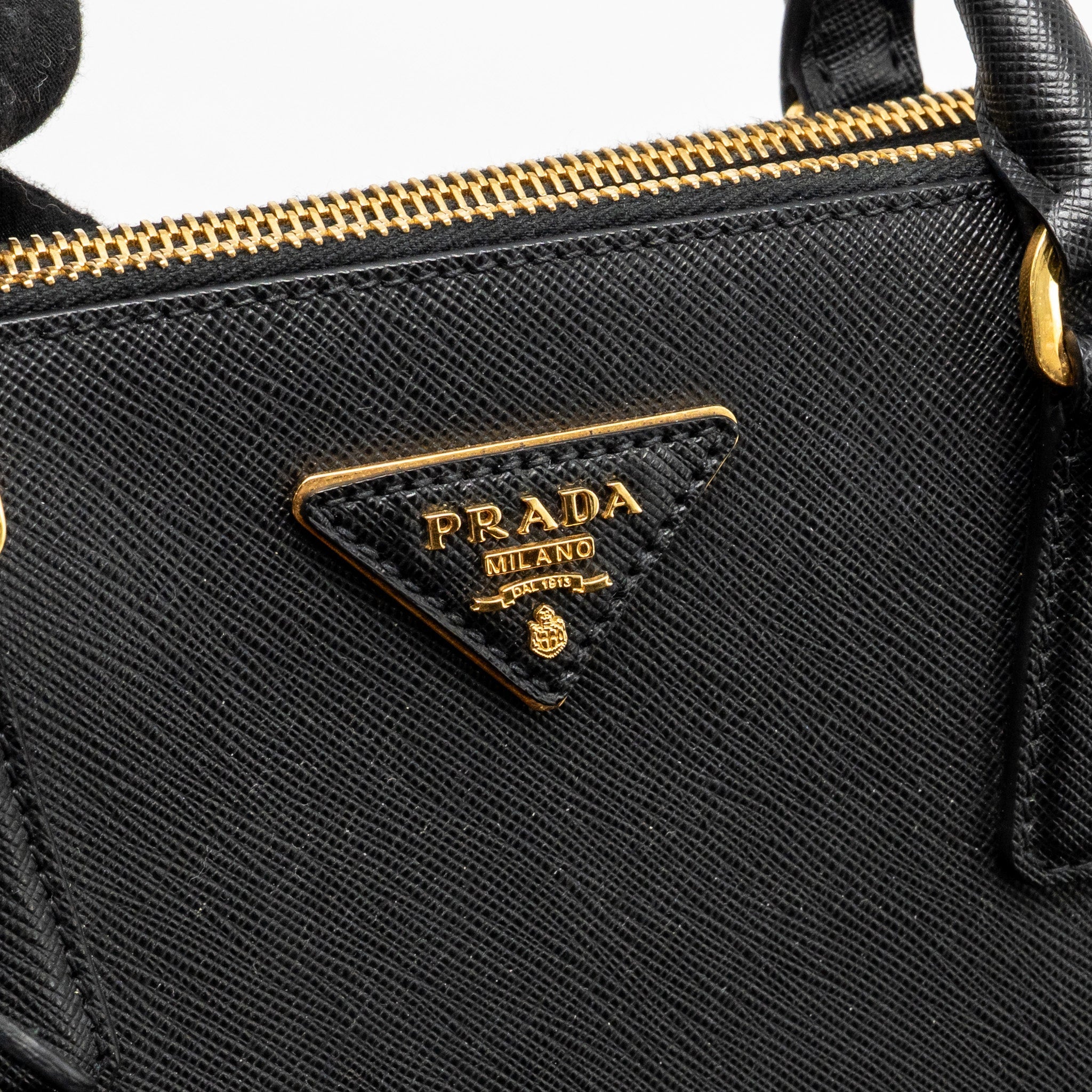 prada-large-saffiano-tote-bag-galleria-saffiano-leather-black-ghw