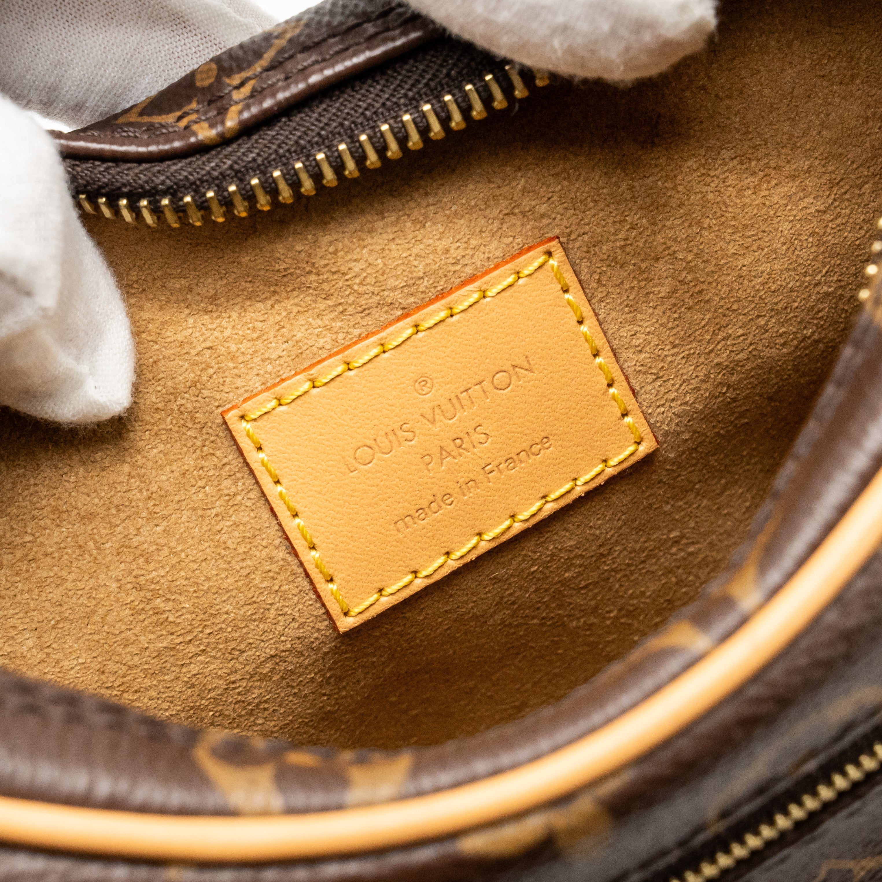 louis-vuitton-half-moon-loop-baguette-monogram-canvas-ghw