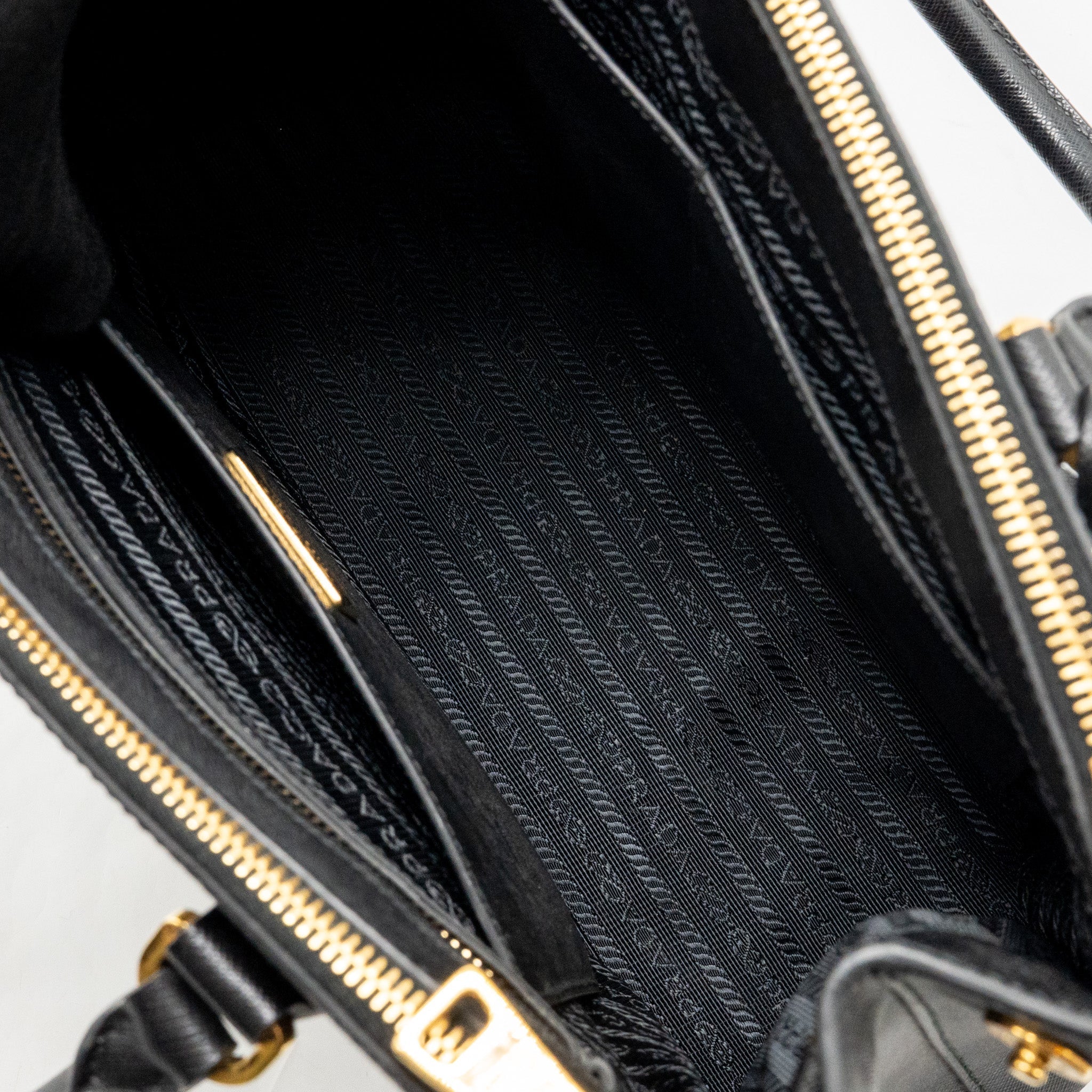 prada-large-saffiano-tote-bag-galleria-saffiano-leather-black-ghw