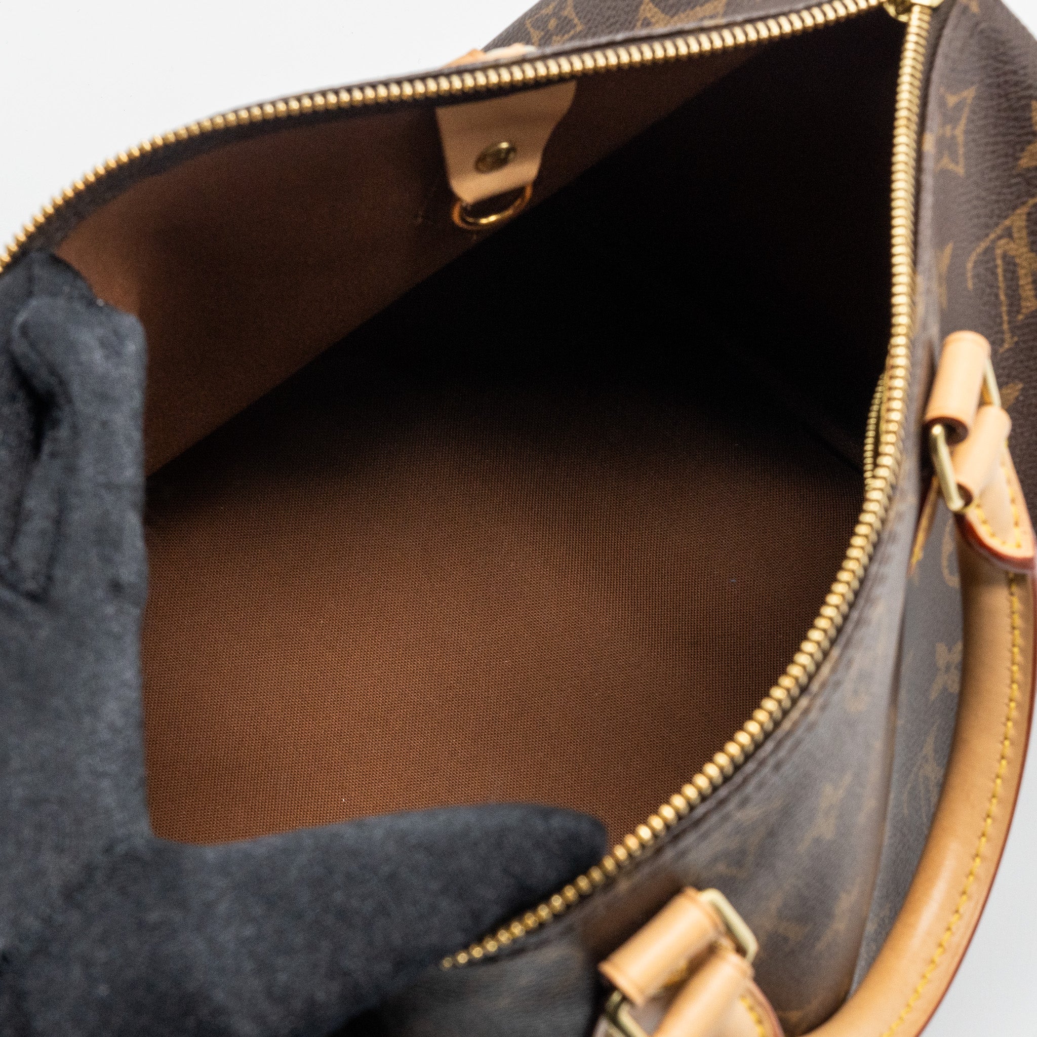 louis-vuitton-speedy-30-monogram-canvas-ghw-5