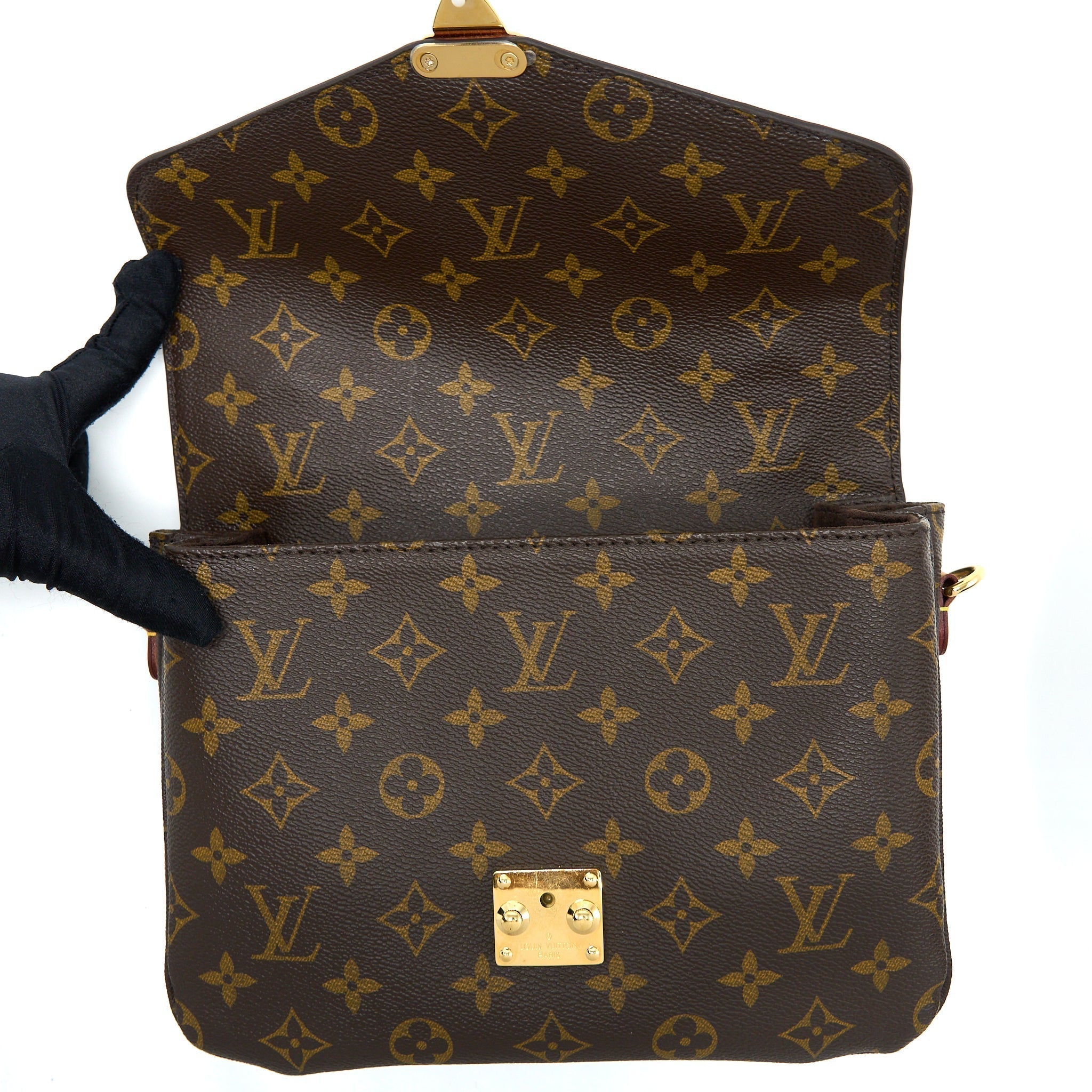 louis-vuitton-pochette-metis-monogram-canvas-ghw-6