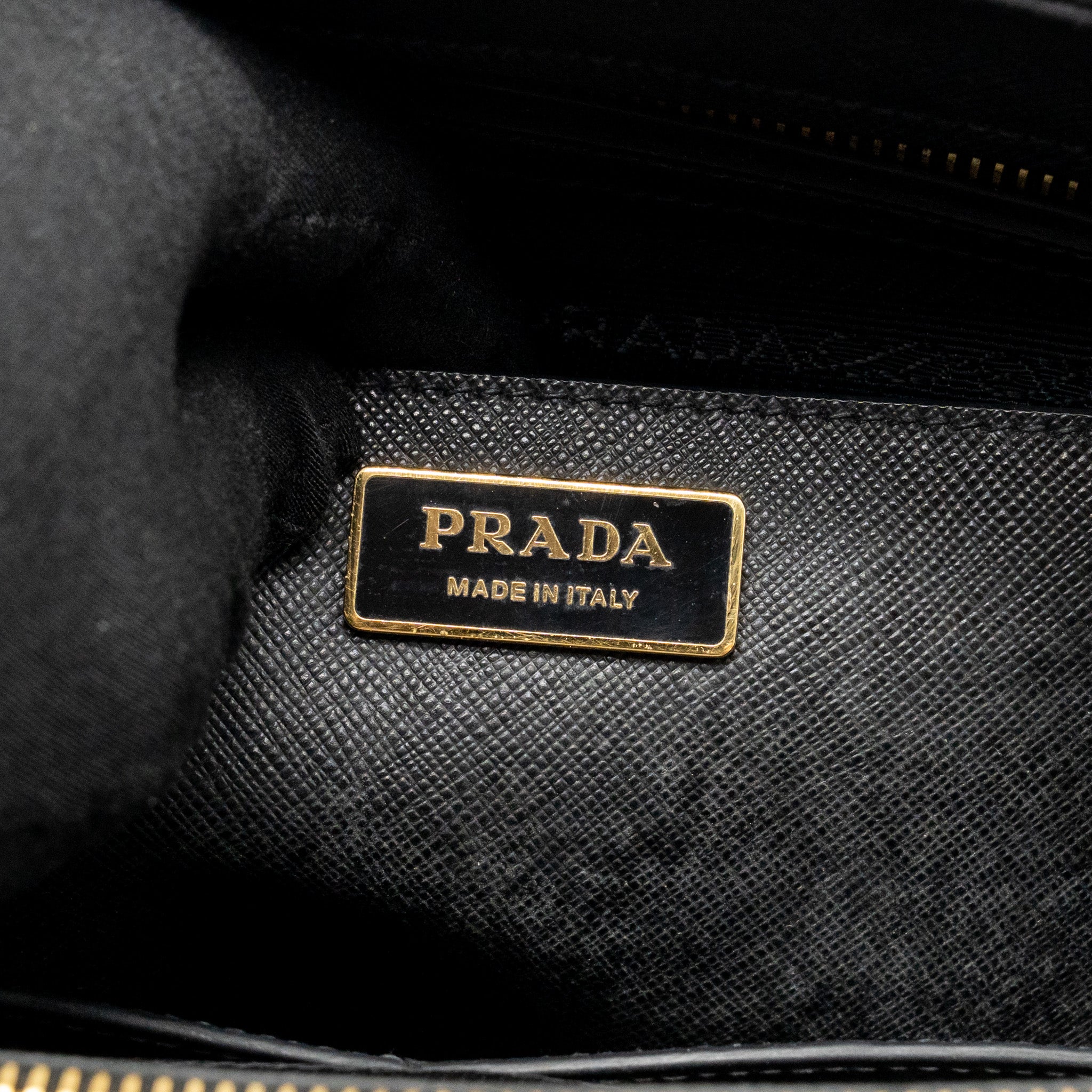 prada-large-saffiano-tote-bag-galleria-saffiano-leather-black-ghw