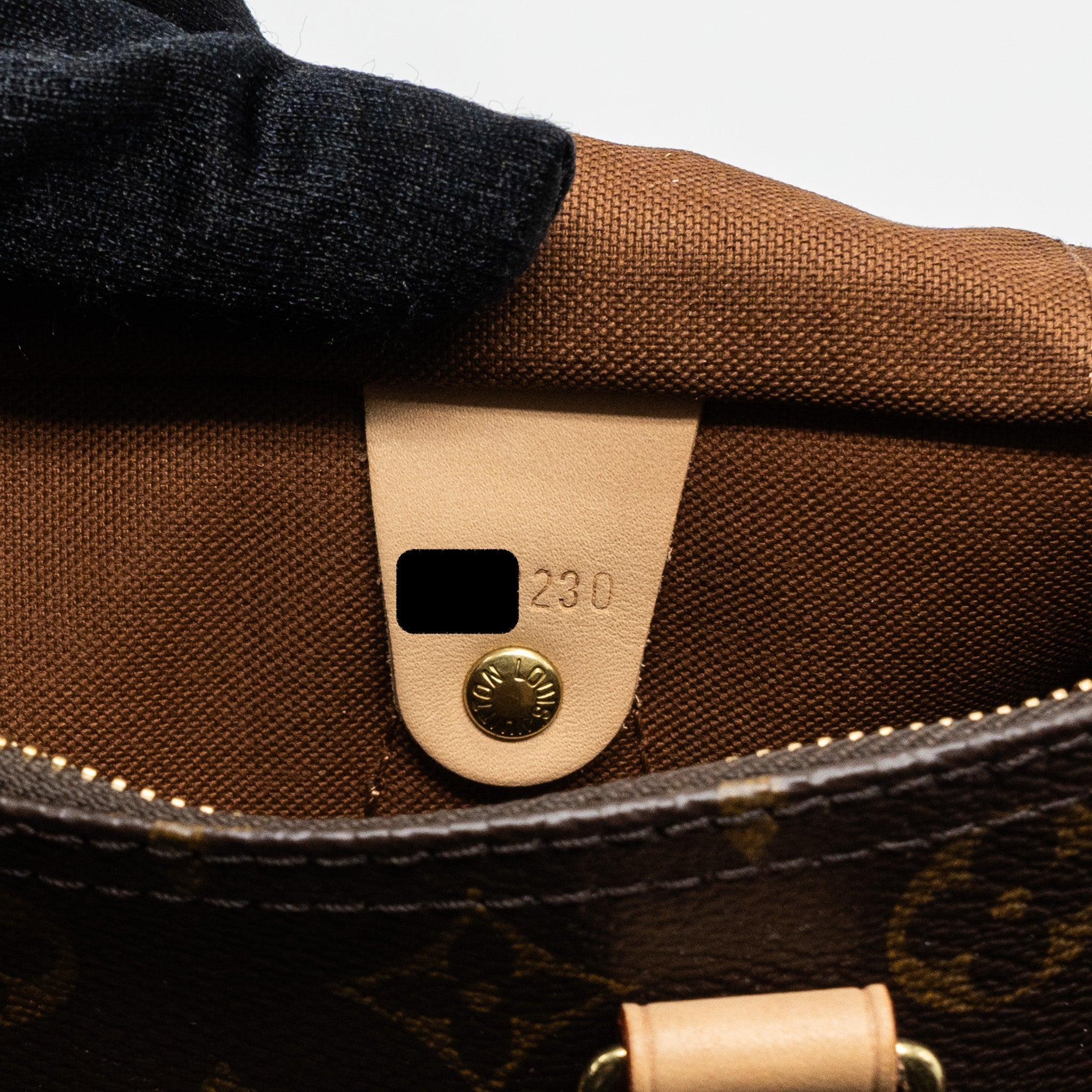 louis-vuitton-speedy-30-monogram-canvas-ghw-5