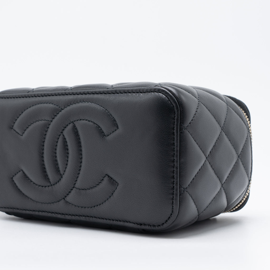 chanel-23c-pearl-crush-long-vanity-lambskin-black-brushed-ghw-microchip