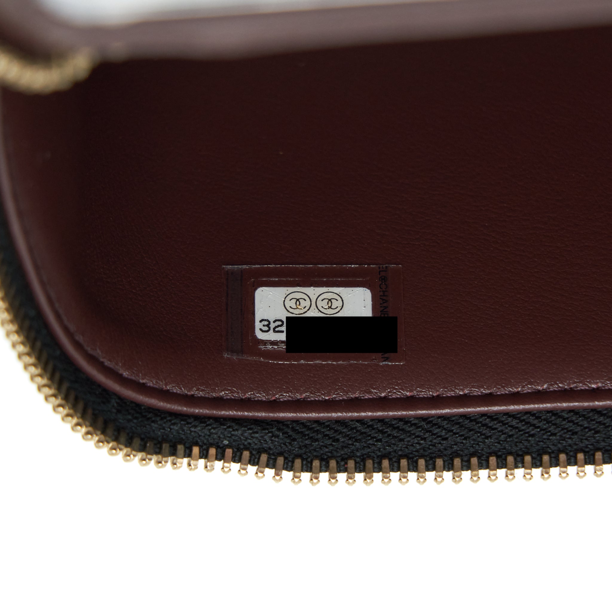 chanel-22s-long-vanity-with-chain-caviar-black-lghw-1