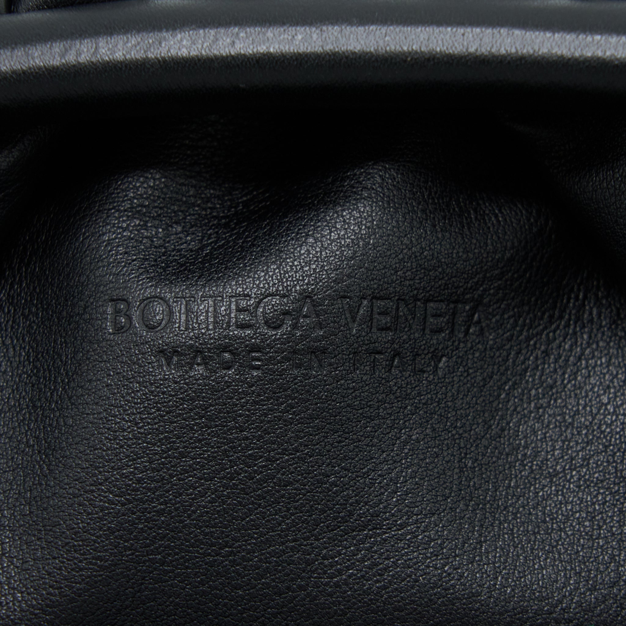 bottega-veneta-teen-pouch-black