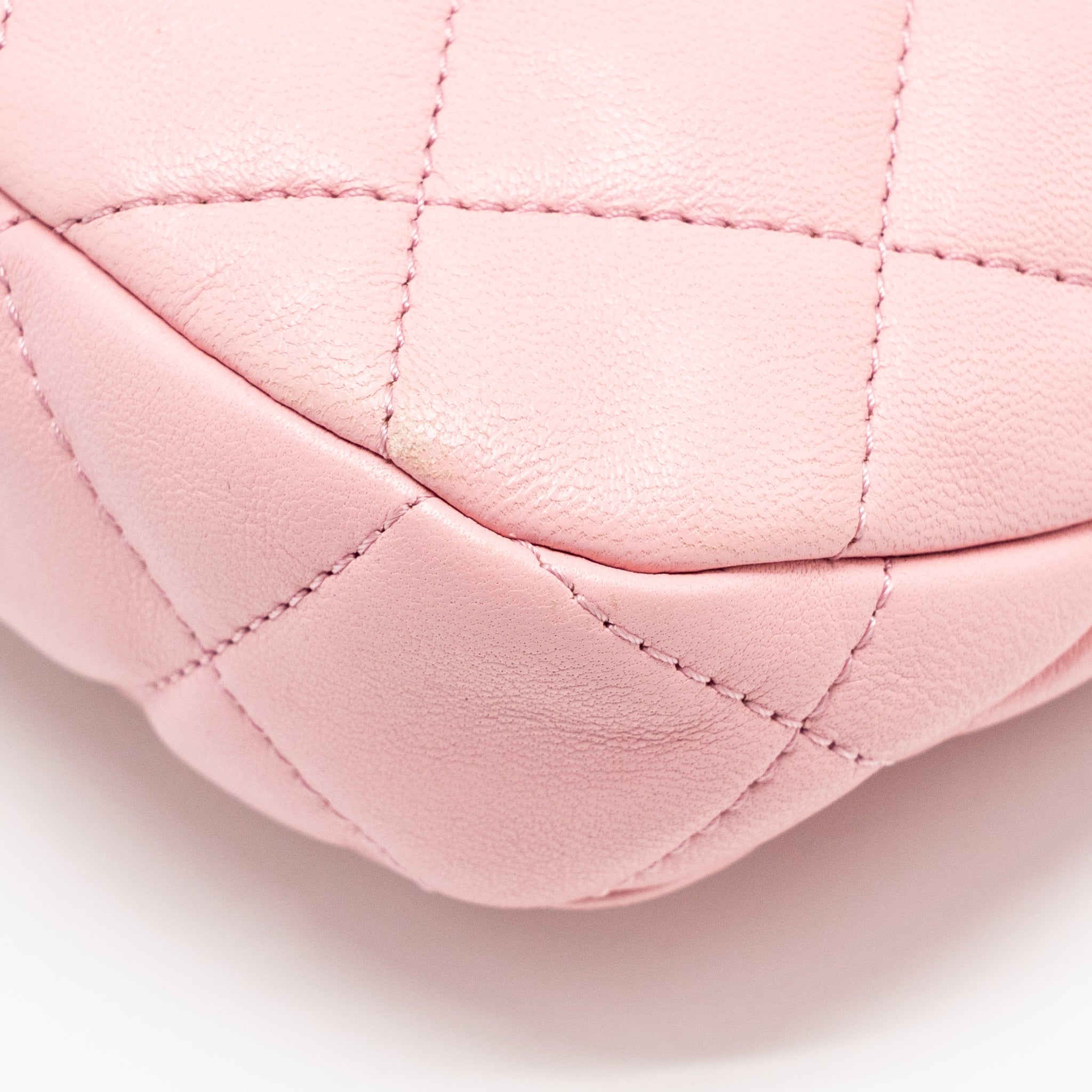 chanel-22k-hobo-bag-with-logo-chain-lambskin-pink-ghw-microchip
