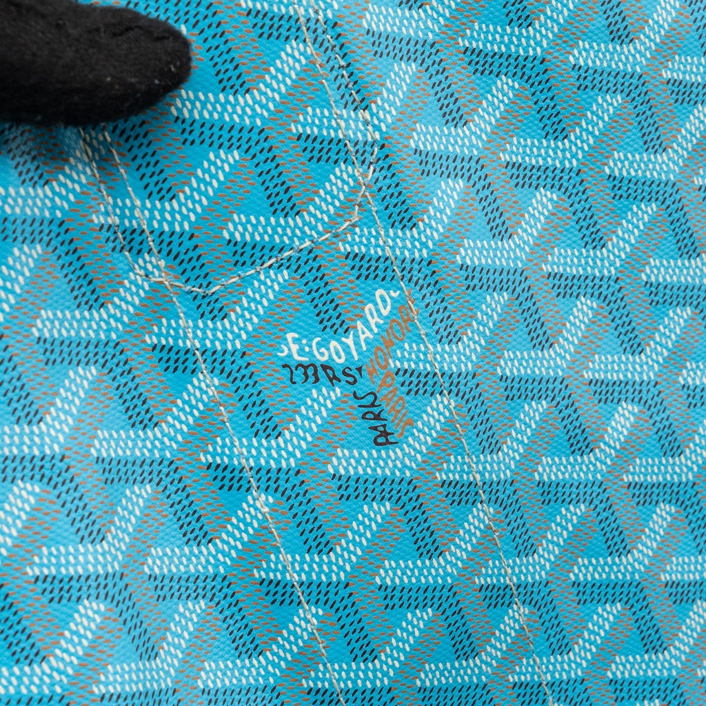 goyard-belharra-biarritz-goyardline-canvas-light-blue-reversible-tote