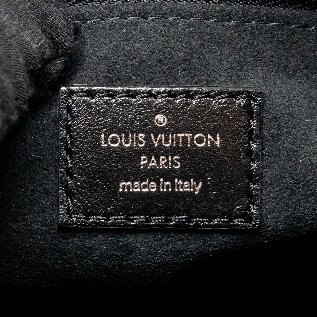 louis-vuitton-carryall-cargo-vibe-pm-lambskin-black-shw