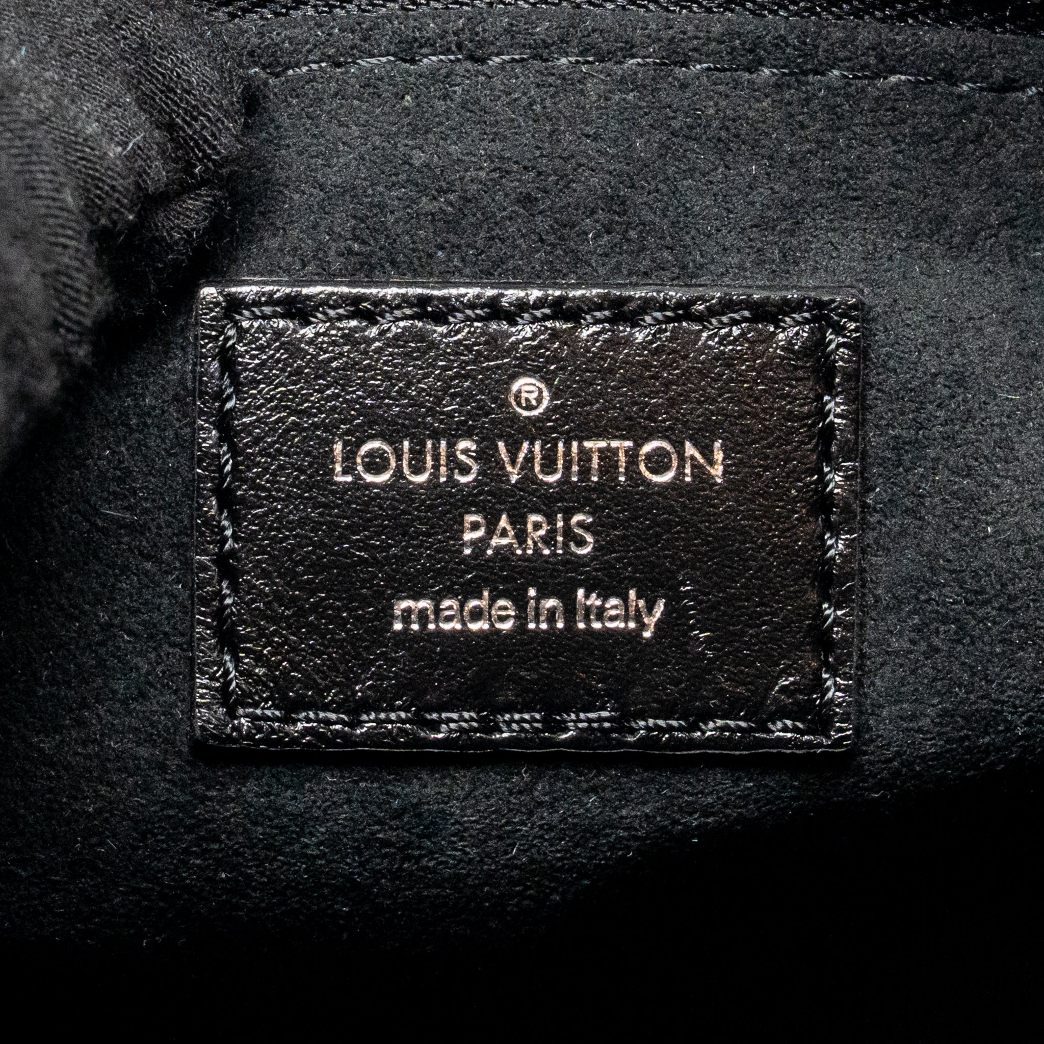louis-vuitton-carryall-cargo-vibe-pm-lambskin-black-shw