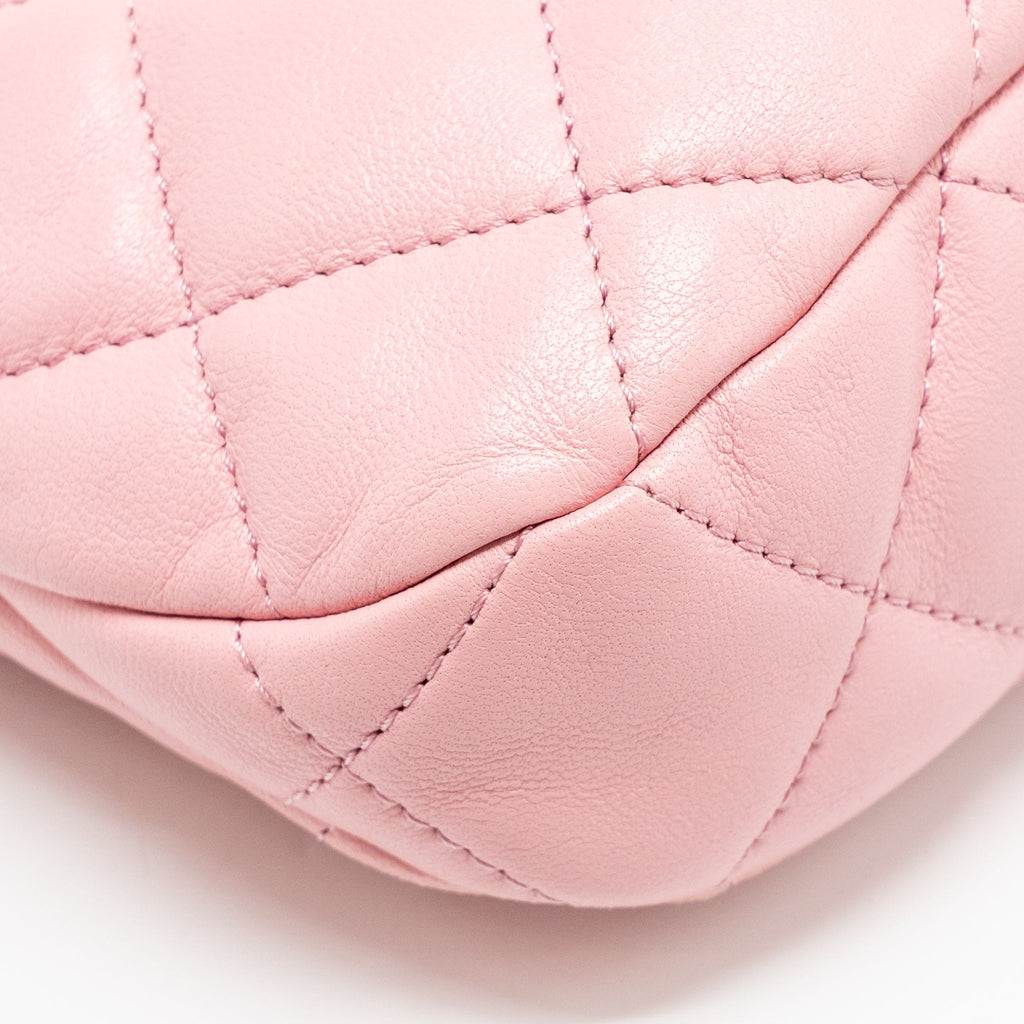 chanel-22k-hobo-bag-with-logo-chain-lambskin-pink-ghw-microchip