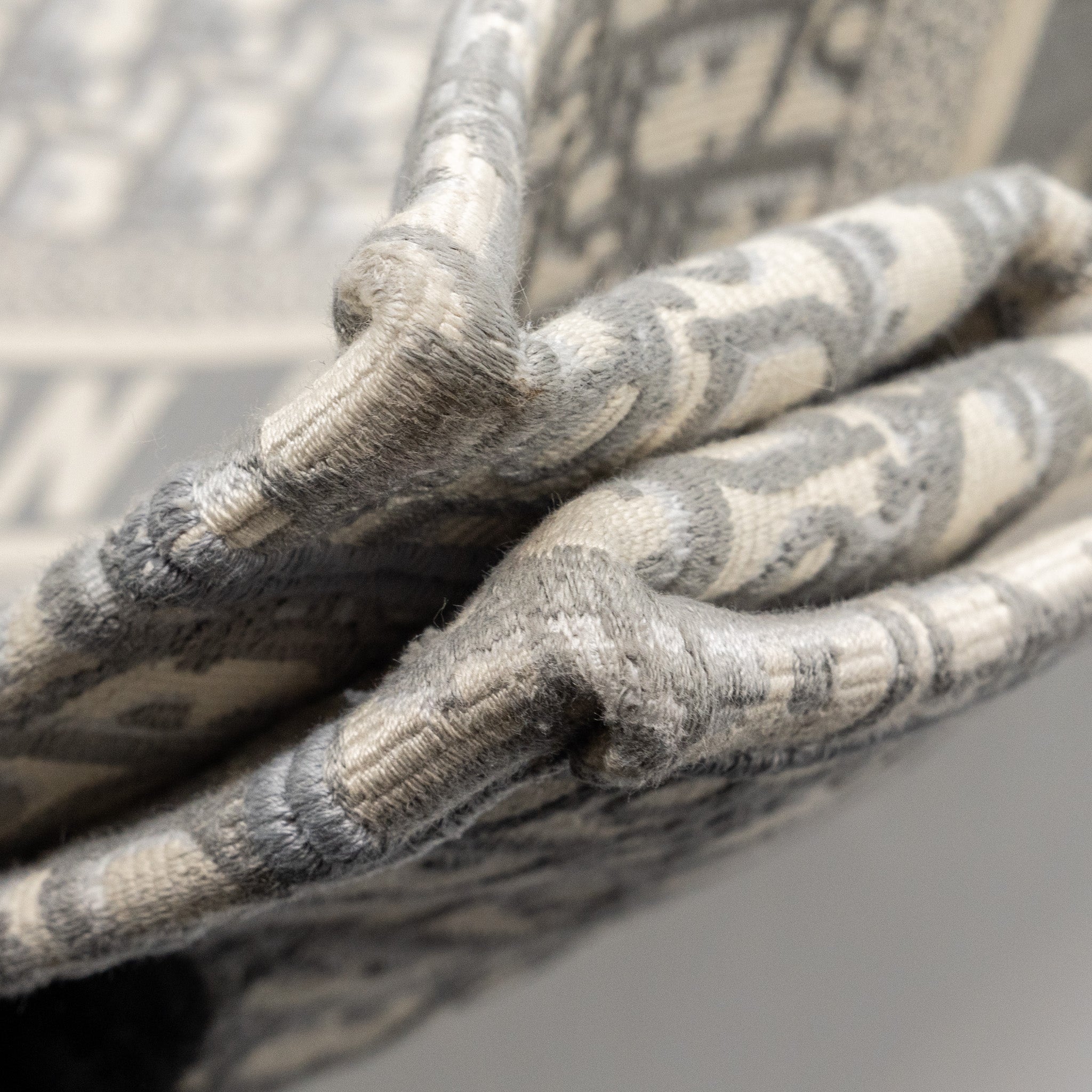 dior-large-book-tote-dior-oblique-embroidery-ecru-grey