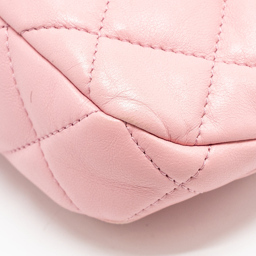 chanel-22k-hobo-bag-with-logo-chain-lambskin-pink-ghw-microchip