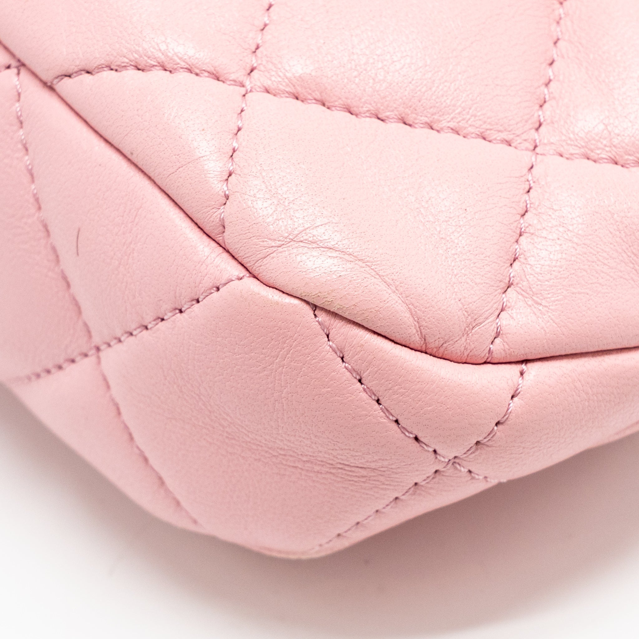 chanel-22k-hobo-bag-with-logo-chain-lambskin-pink-ghw-microchip