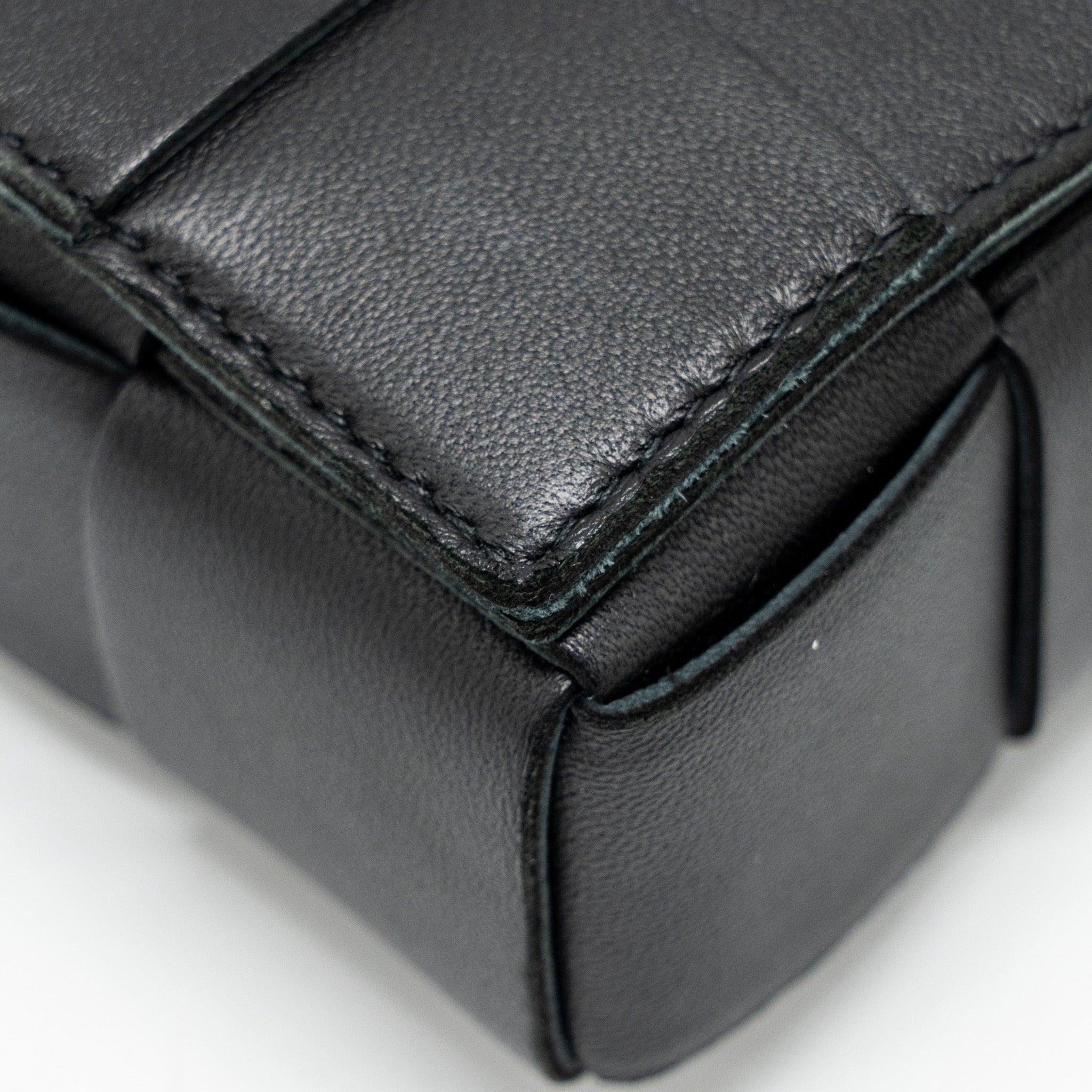 bottega-veneta-small-cassette-bag-lambskin-black-ghw
