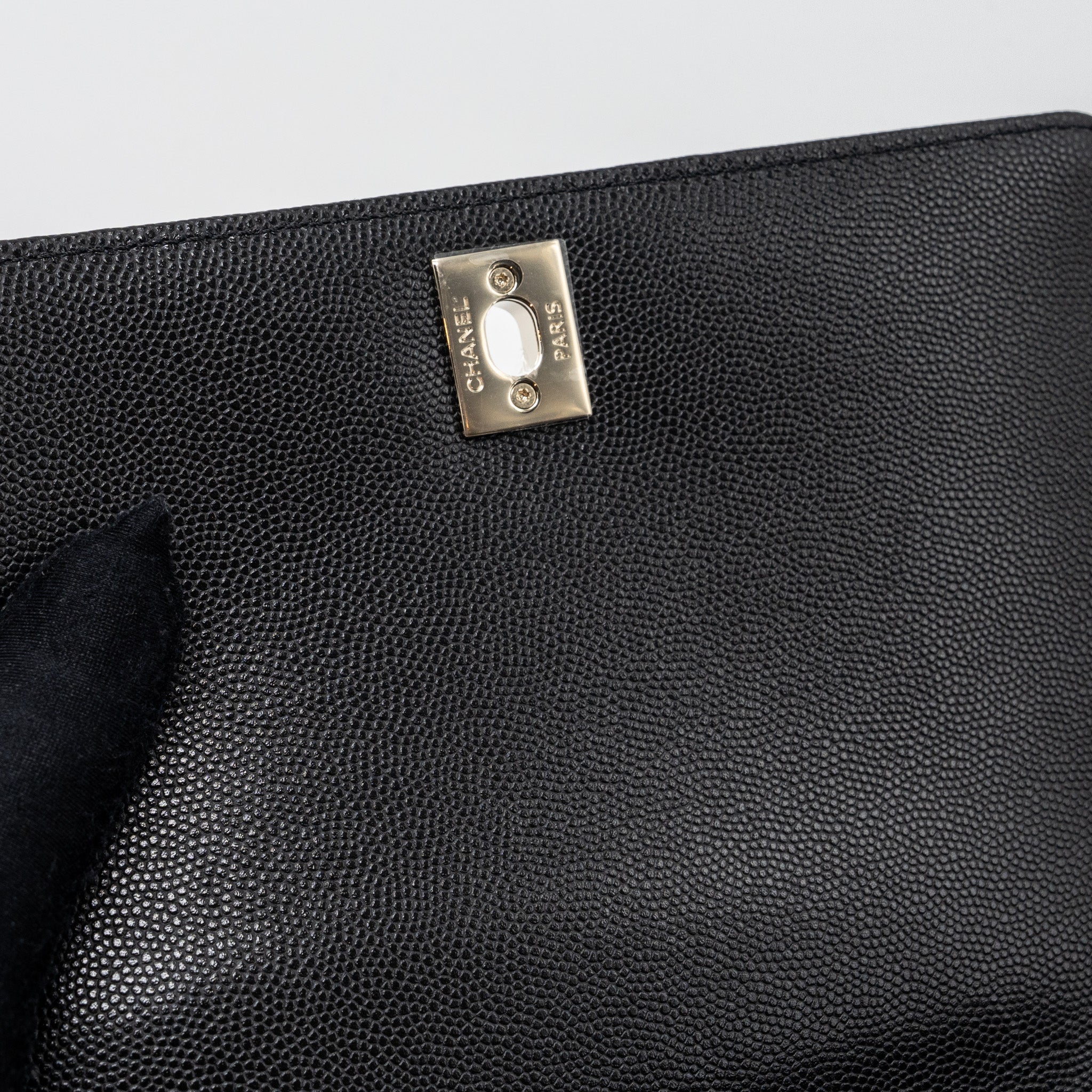 chanel-small-coco-handle-caviar-black-lghw-microchip-11