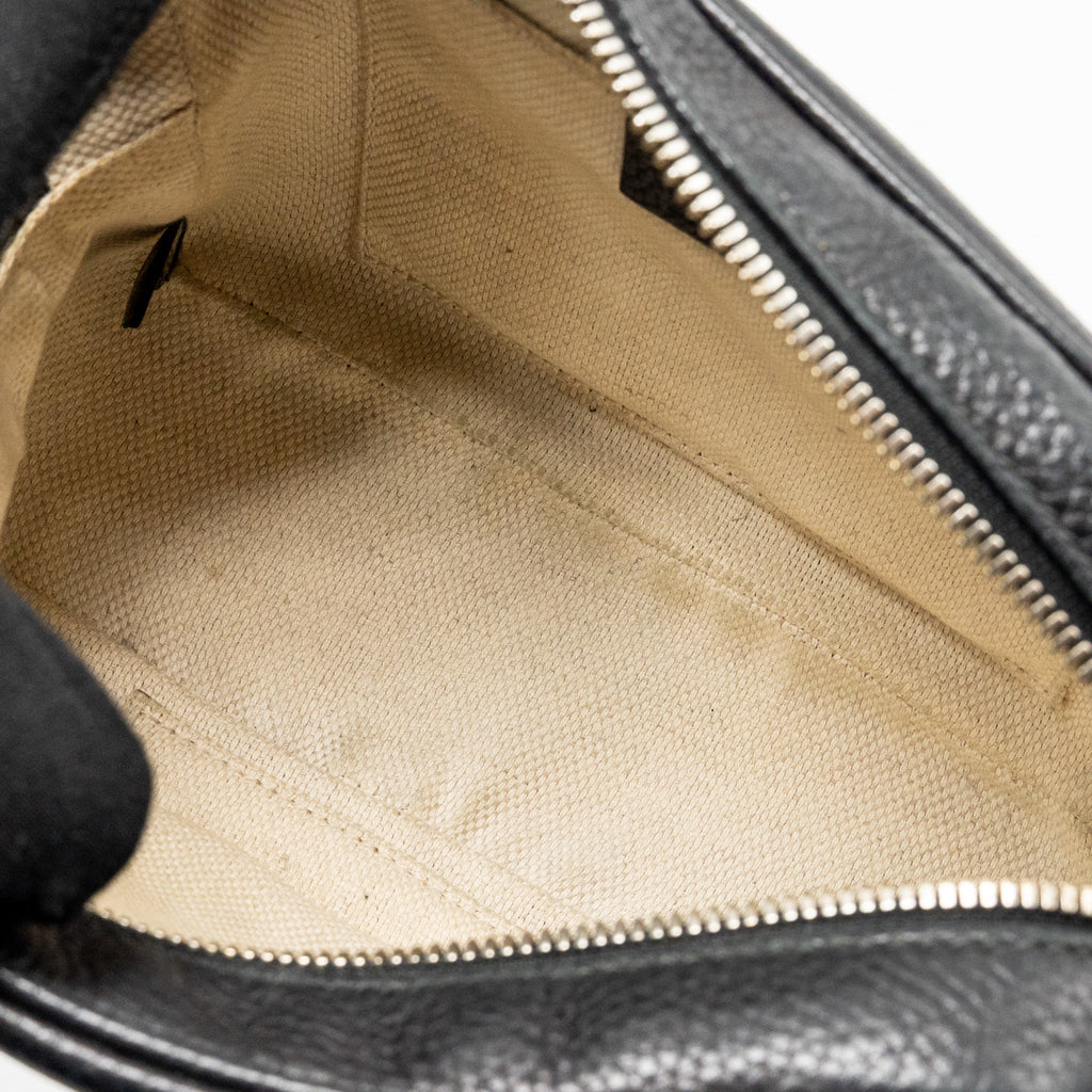 gucci-soho-disco-camera-crossbody-bag-calfskin-black-lghw-2