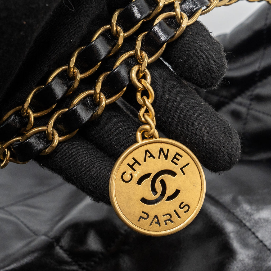 chanel-medium-22-bag-gold-letter-shiny-calfskin-black-ghwmicrochip
