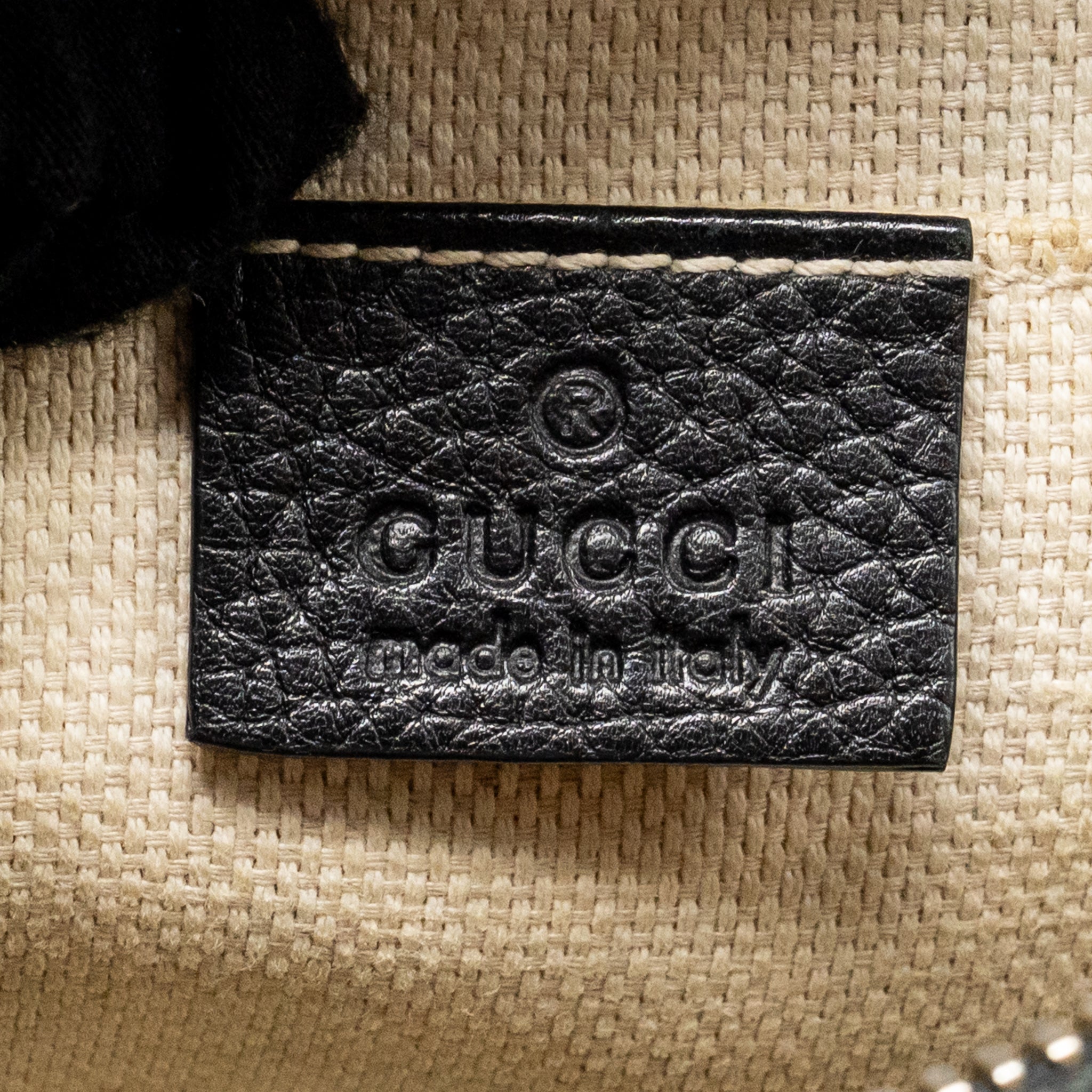 gucci-soho-disco-camera-crossbody-bag-calfskin-black-lghw-2
