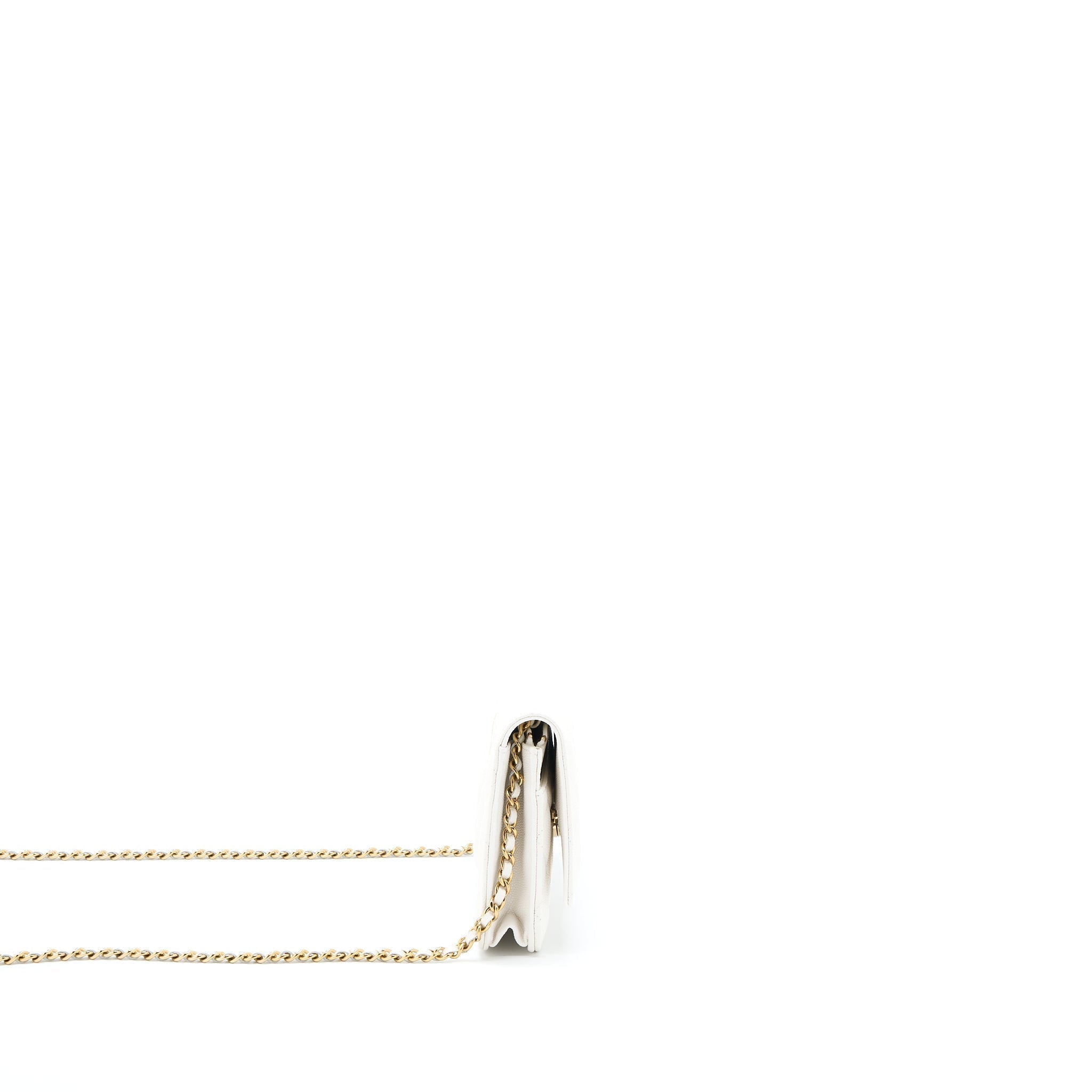 chanel-classic-wallet-on-chain-caviar-white-lghw-microchip-1