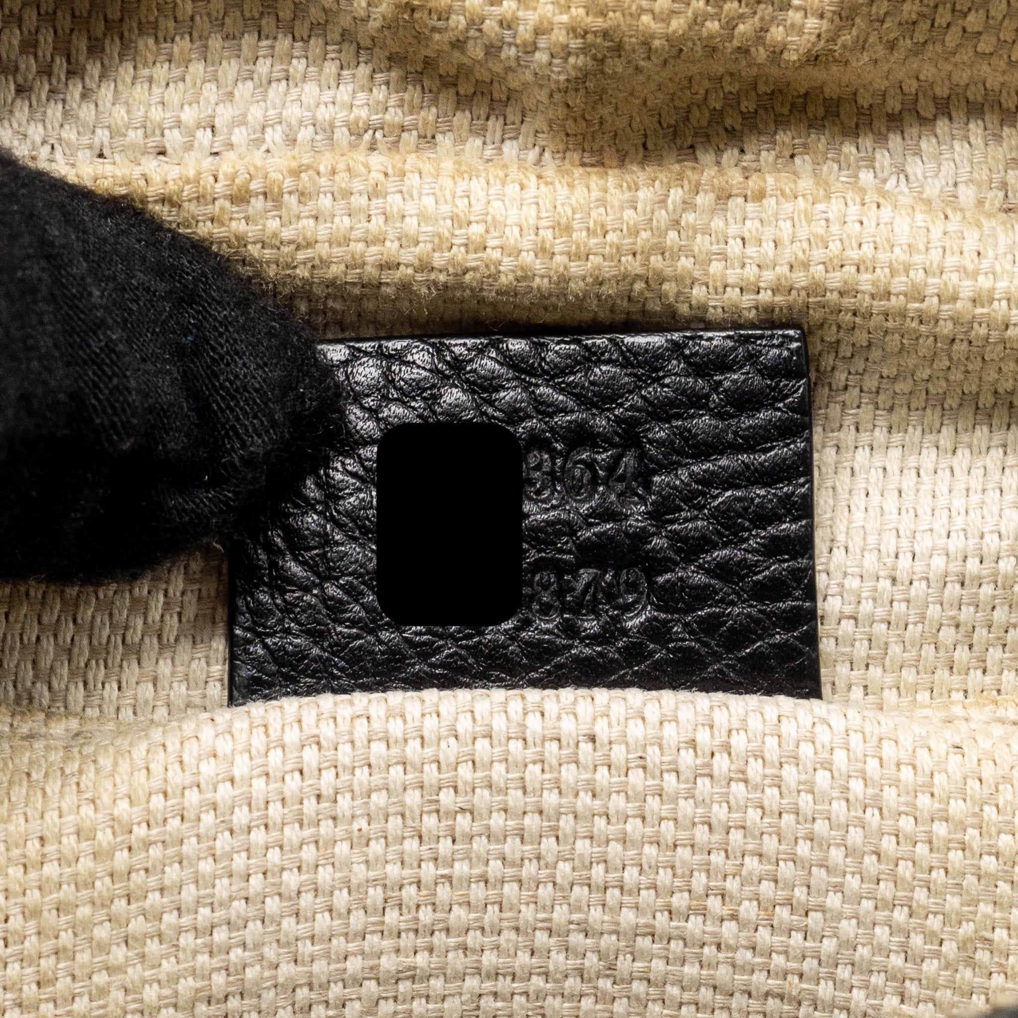 gucci-soho-disco-camera-crossbody-bag-calfskin-black-lghw-2
