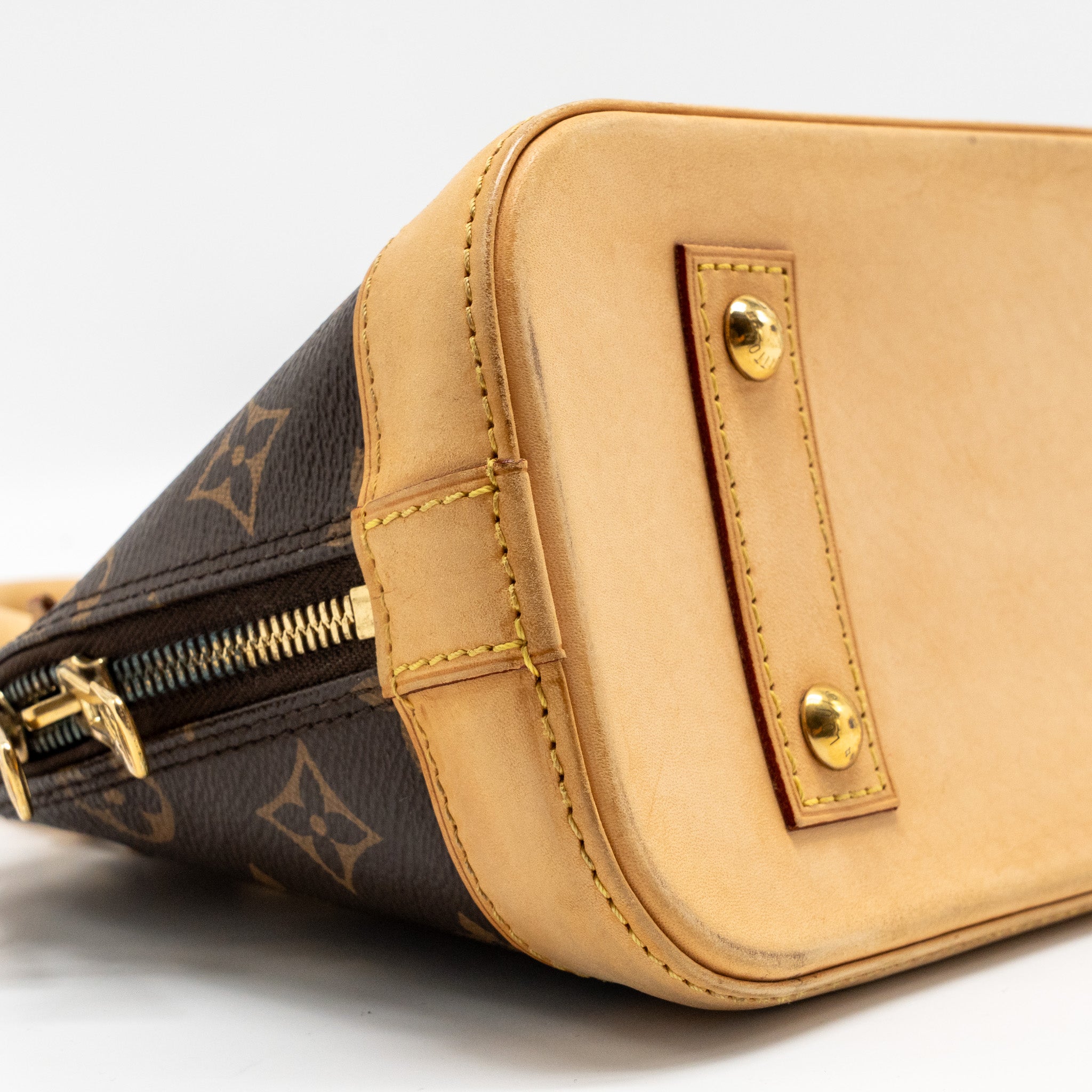 louis-vuitton-alma-bb-monogram-canvas-ghw-4