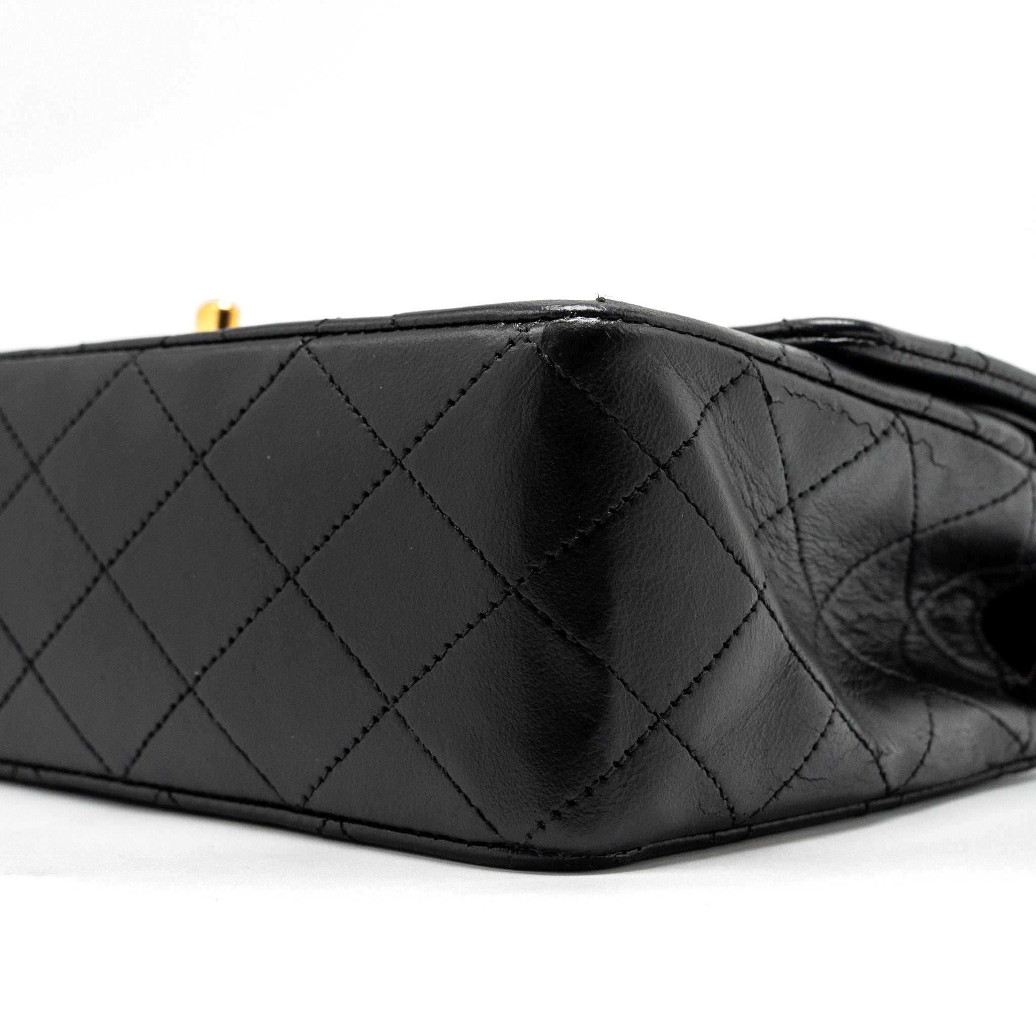chanel-vintage-medium-classic-double-flap-bag-lambskin-black-ghw