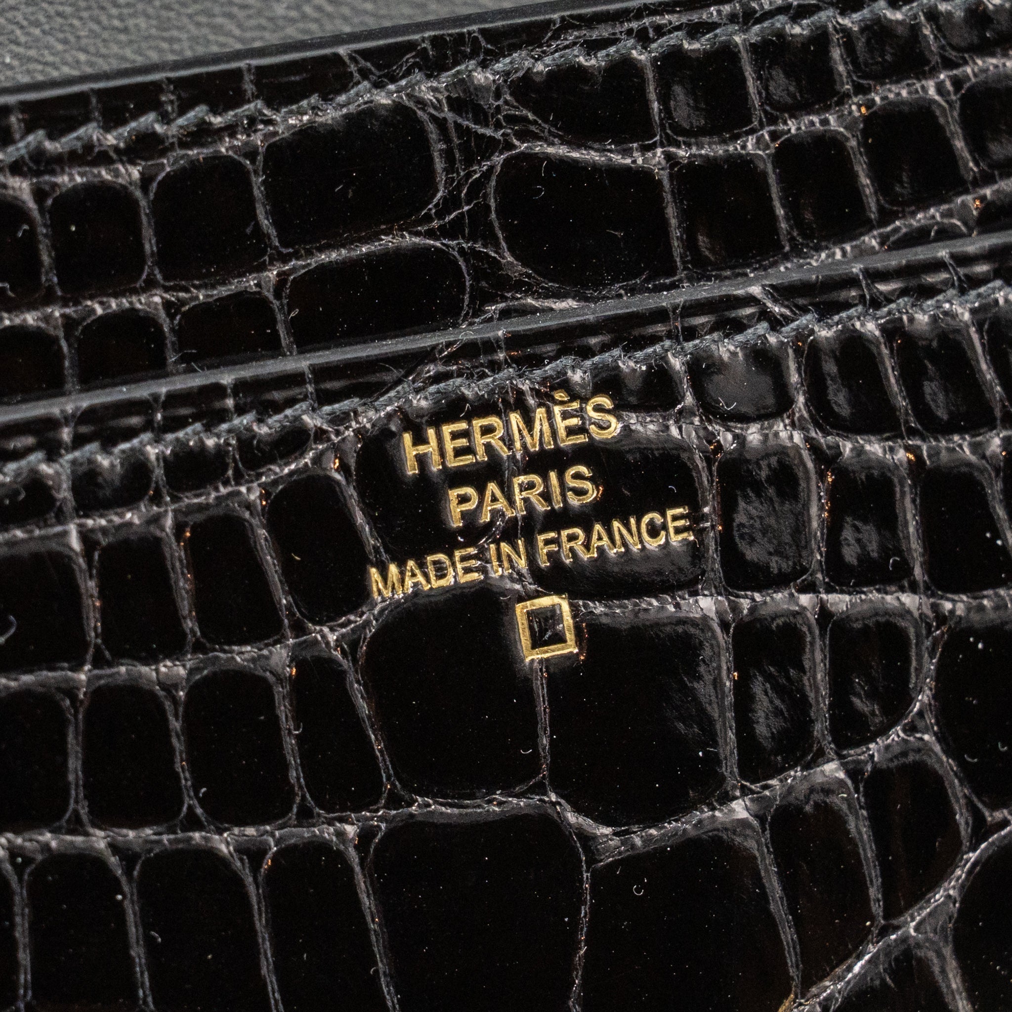 hermes-constance-to-go-alligator-mississippiensis-black-with-black-hardware-stamp