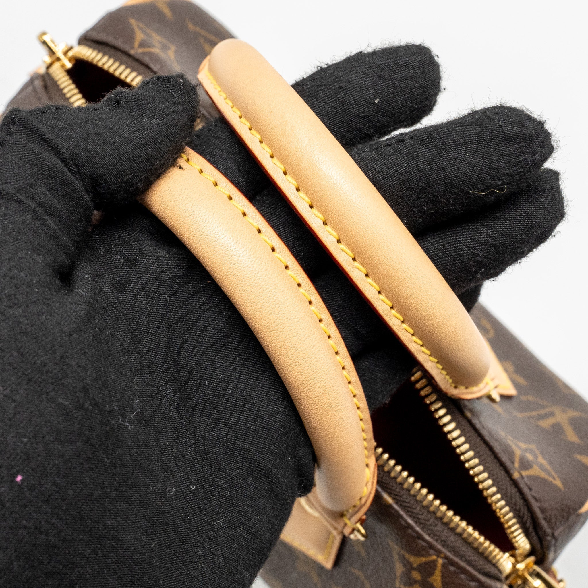 louis-vuitton-speedy-20-bandouliere-monogram-canvas-ghw-1