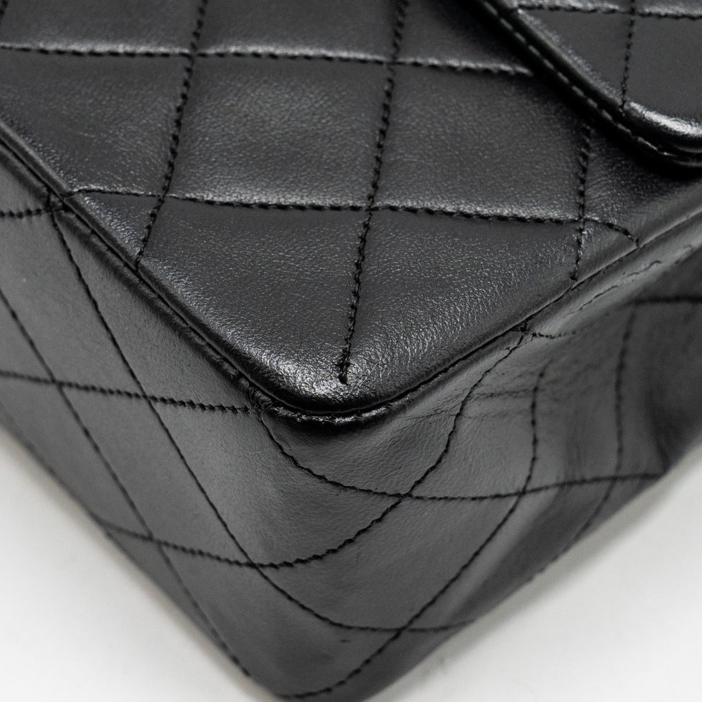 chanel-vintage-medium-classic-double-flap-bag-lambskin-black-ghw