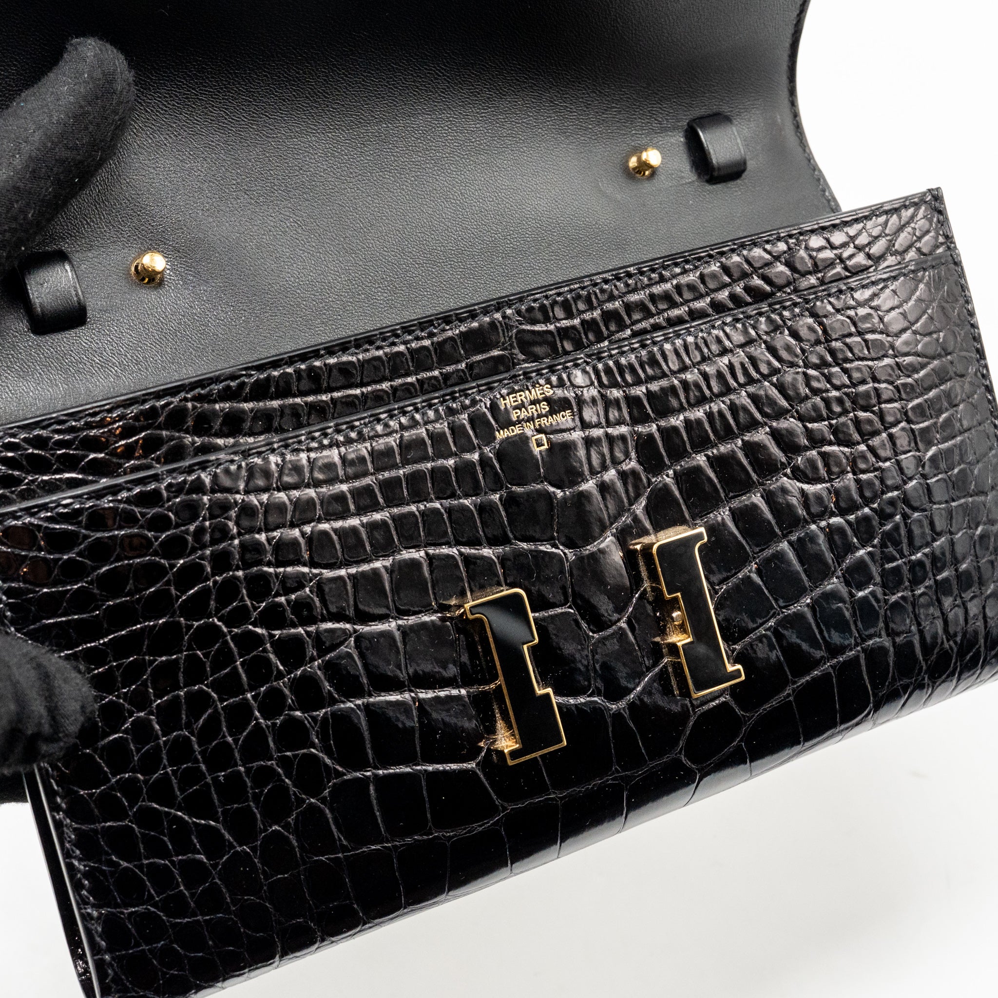 hermes-constance-to-go-alligator-mississippiensis-black-with-black-hardware-stamp