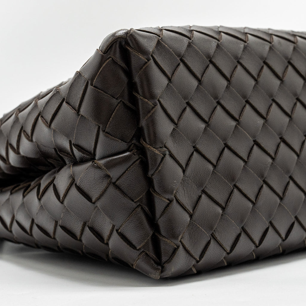 bottega-veneta-medium-andiamo-lambskin-fondant-ghw