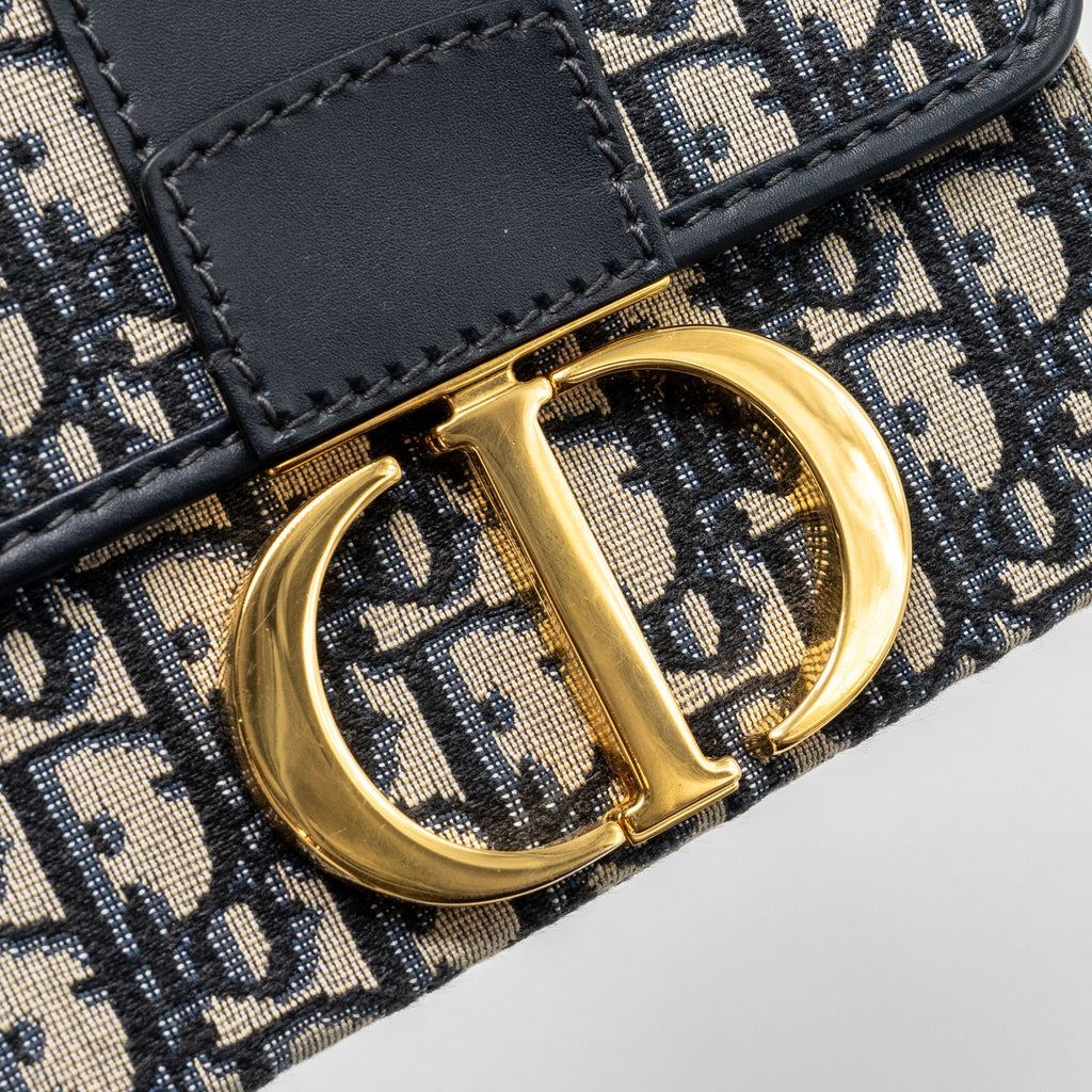 dior-30-montaigne-box-blue-oblique-jacquard-ghw-1