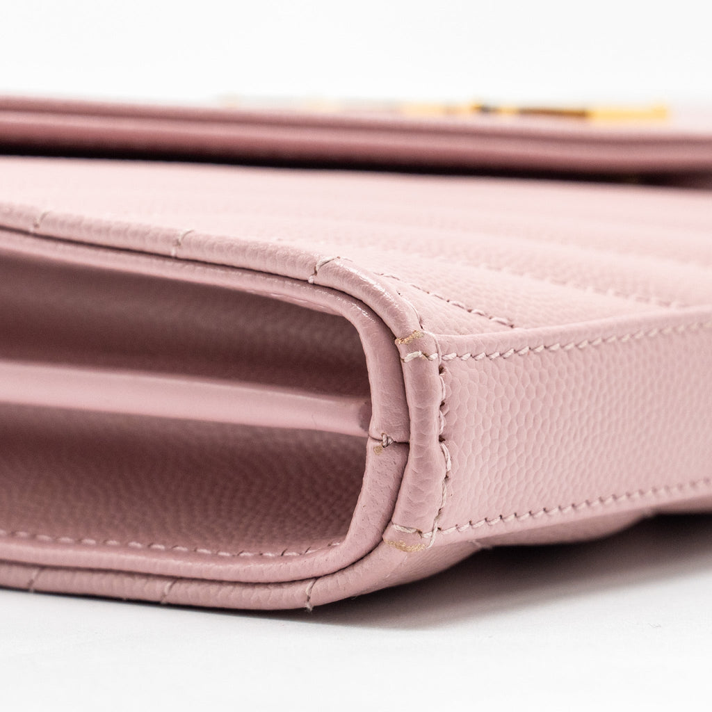 saint-laurent-ysl-cassandre-matelasse-wallet-on-chain-grained-calfskin-pink-ghw