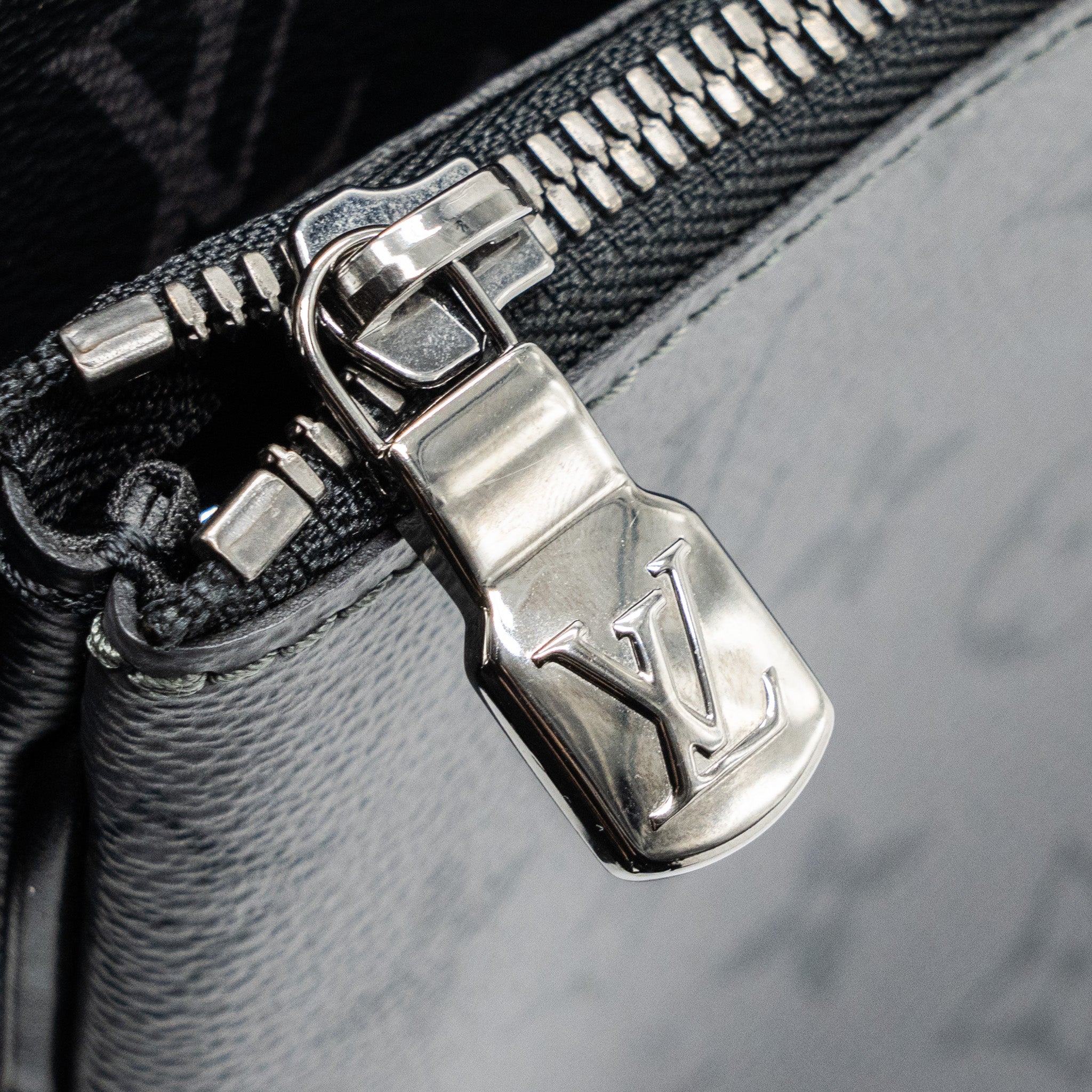 louis-vuitton-trio-messenger-bag-monogram-eclipse-shw