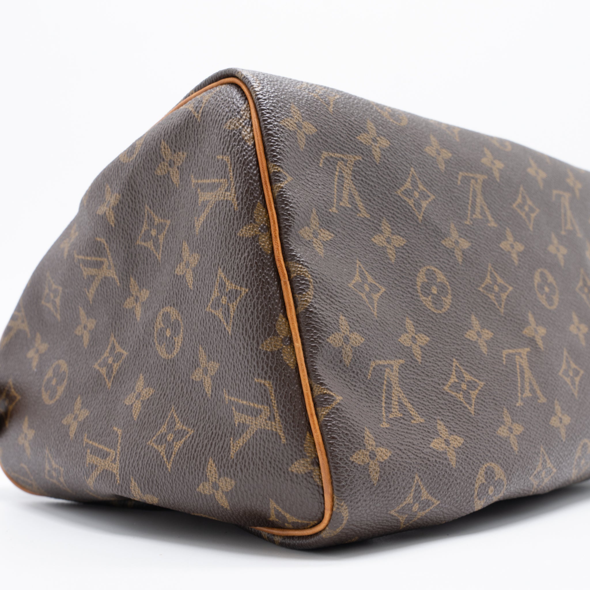 louis-vuitton-speedy-30-monogram-canvas-ghw-1