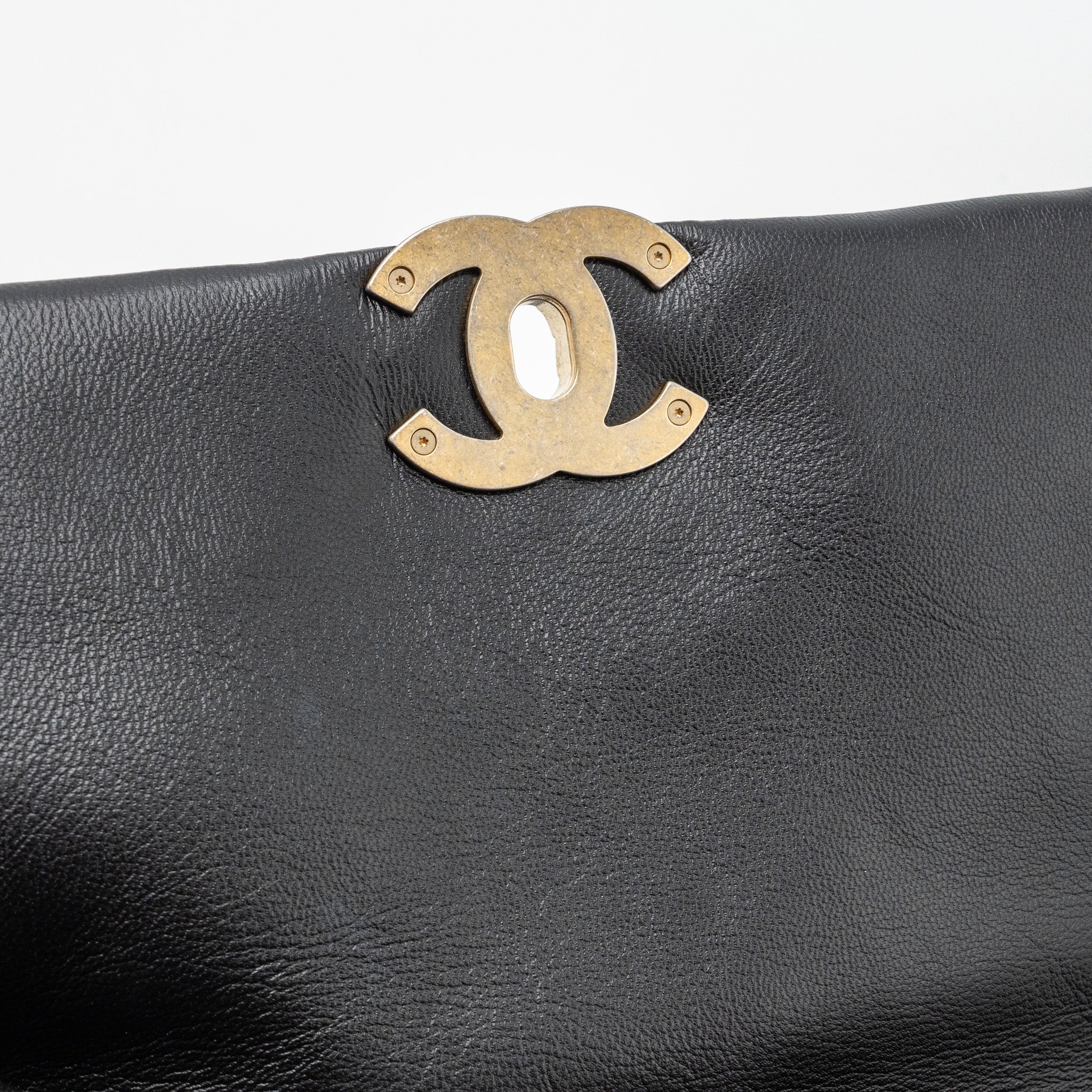 copy-of-chanel-medium-19-bag-goatskin-black-multicolour-hardware-1
