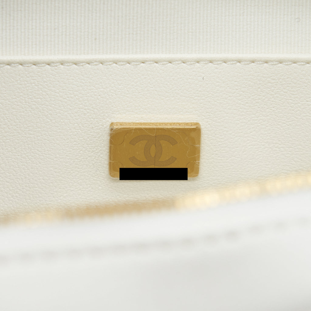 chanel-22s-heart-bag-lambskin-white-lghw-microchip-3