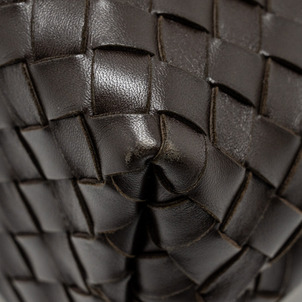 bottega-veneta-medium-andiamo-lambskin-fondant-ghw