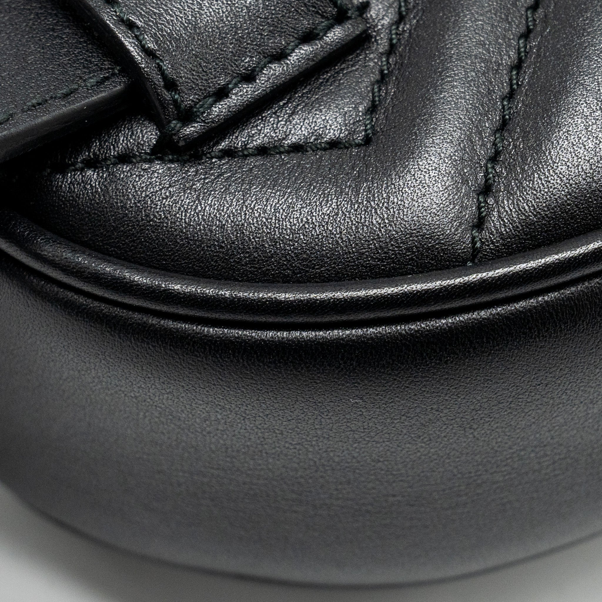 gucci-gg-marmont-belt-bag-calfskin-black-ghw