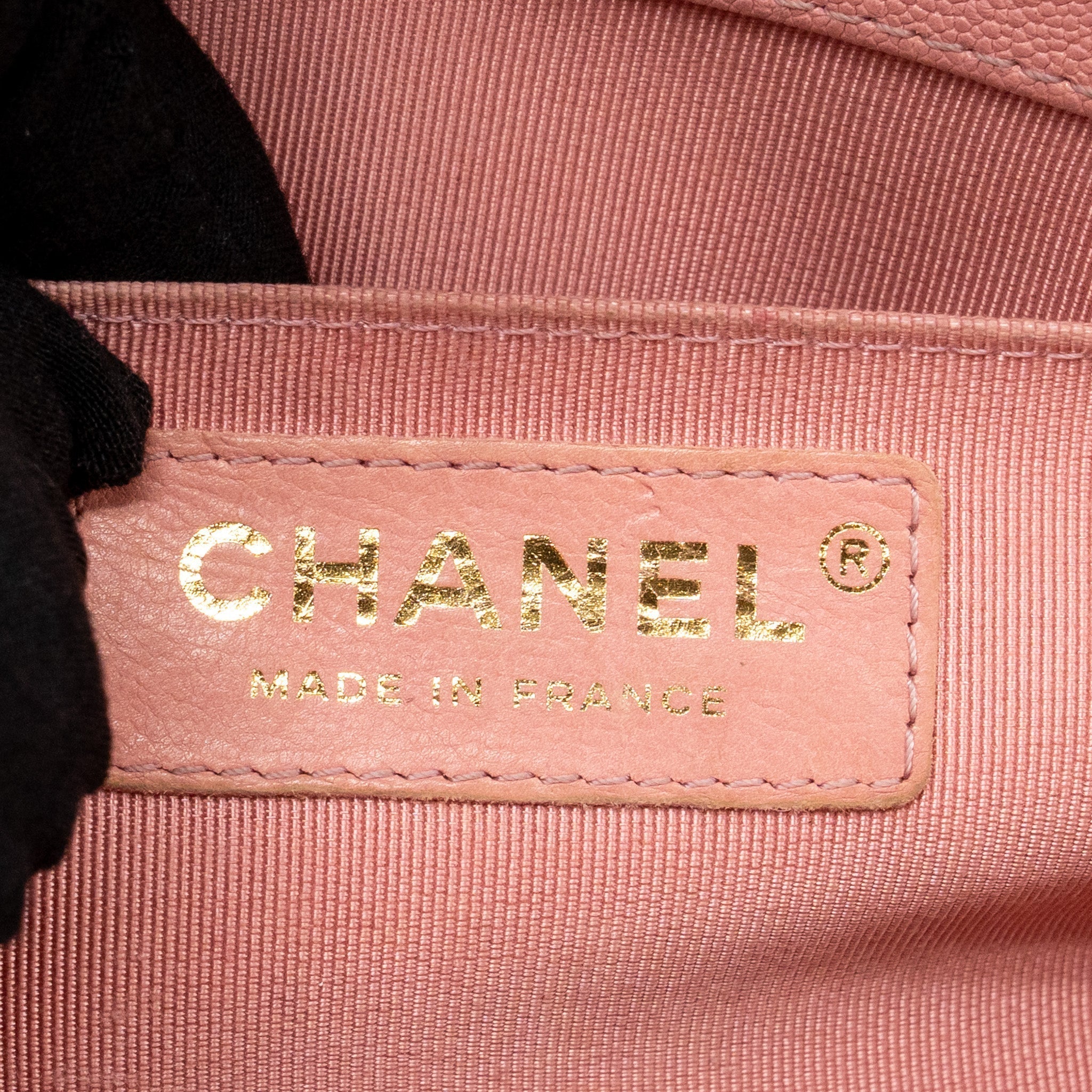 chanel-medium-boy-bag-grained-calfskin-pink-lghw-copy