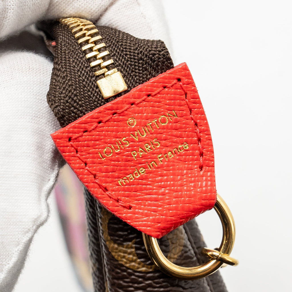 louis-vuitton-mini-pochette-accessories-vivienne-holiday-limited-monogram-canvas-ghw